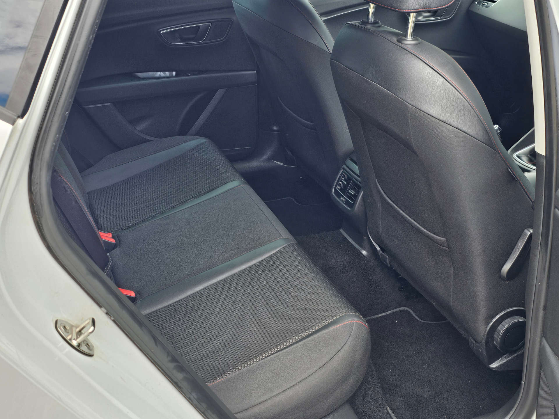 SEAT LEON 1.4 Leon FR Technology EcoTSI 5dr #33