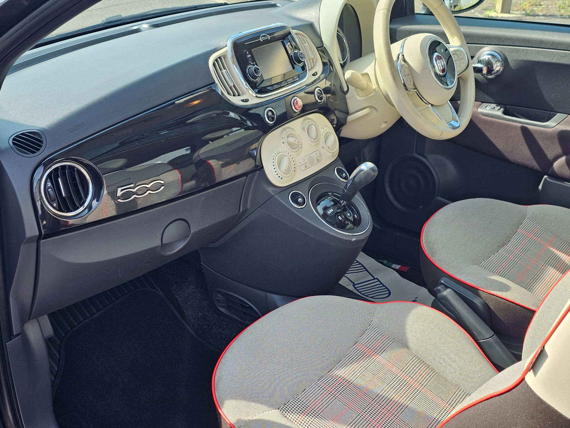 FIAT 500 1.2 500 Lounge Semi-Auto 3dr #23
