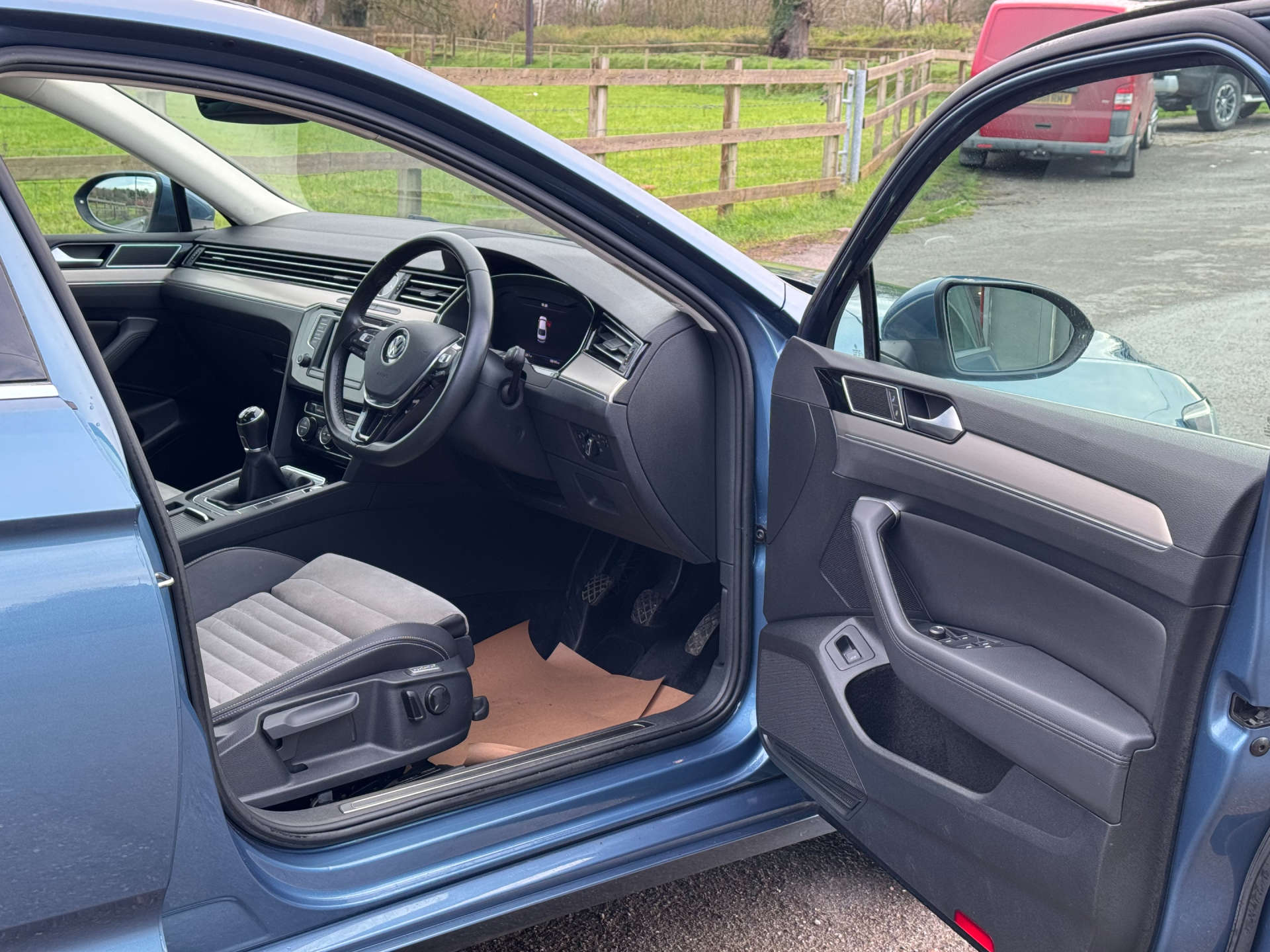 VOLKSWAGEN PASSAT 2.0 Passat GT TDI BlueMotion Technology 4dr #7
