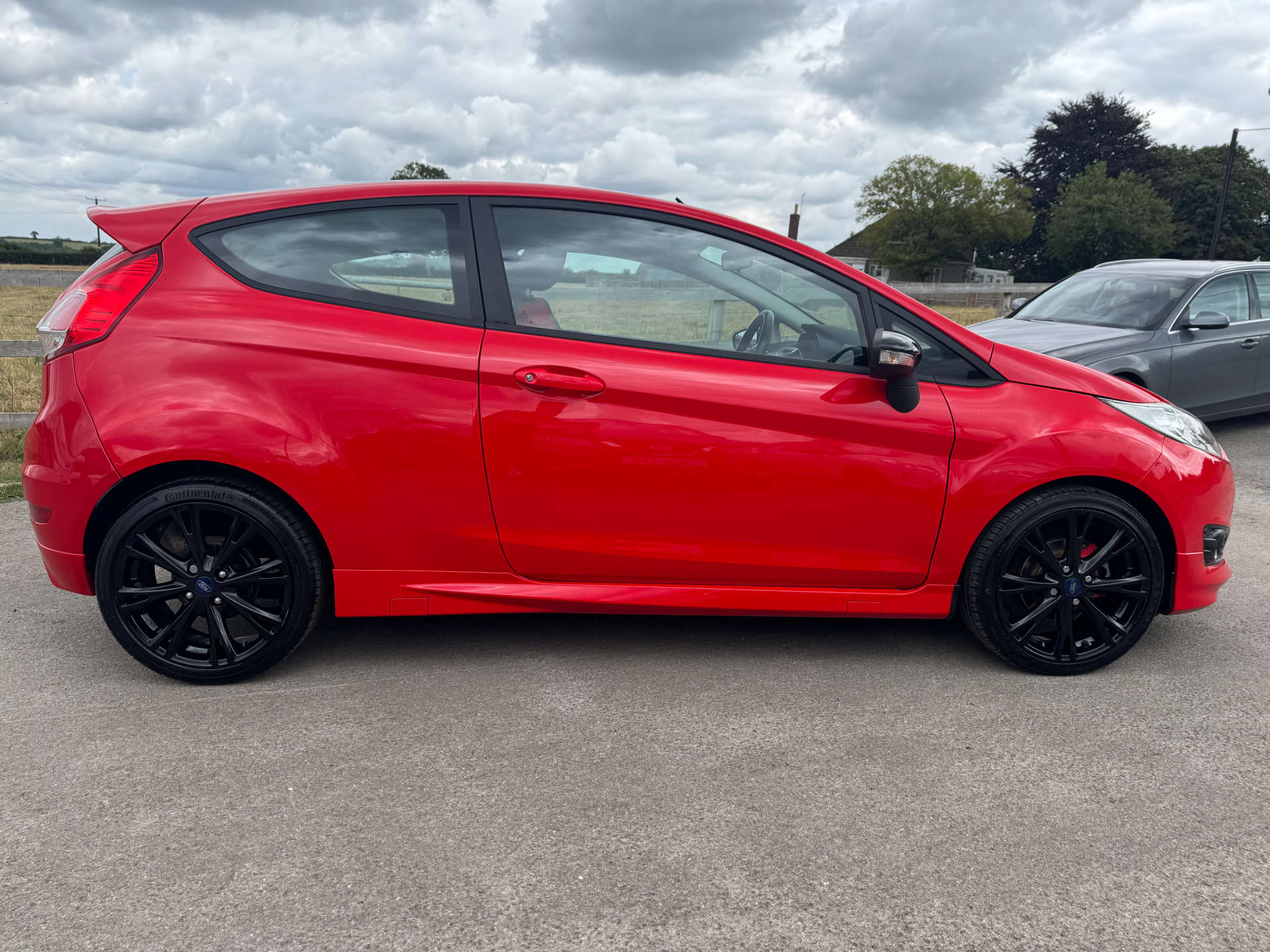 FORD FIESTA 1.0 Fiesta Zetec S Red Edition 3dr #4