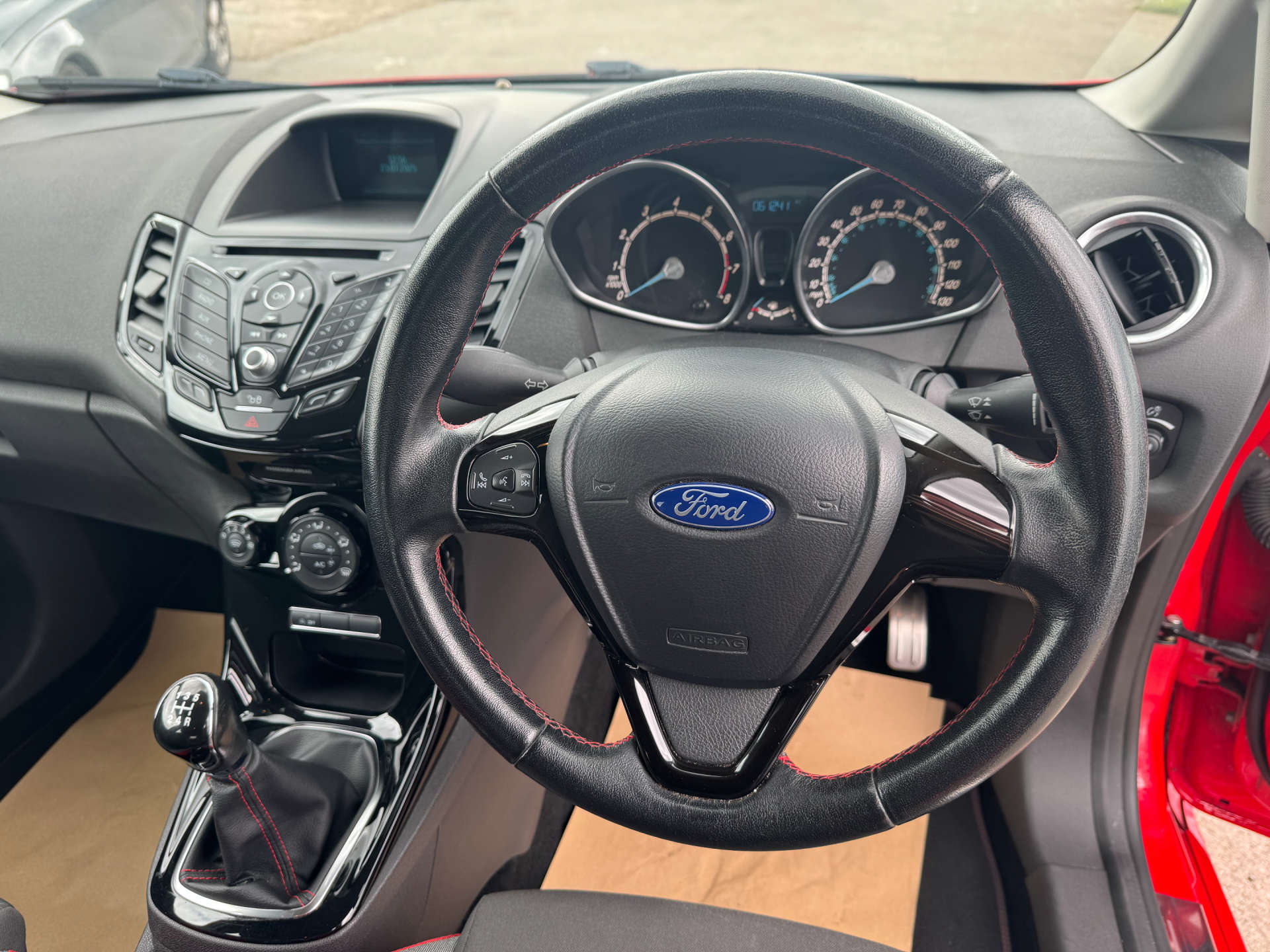 FORD FIESTA 1.0 Fiesta Zetec S Red Edition 3dr #14