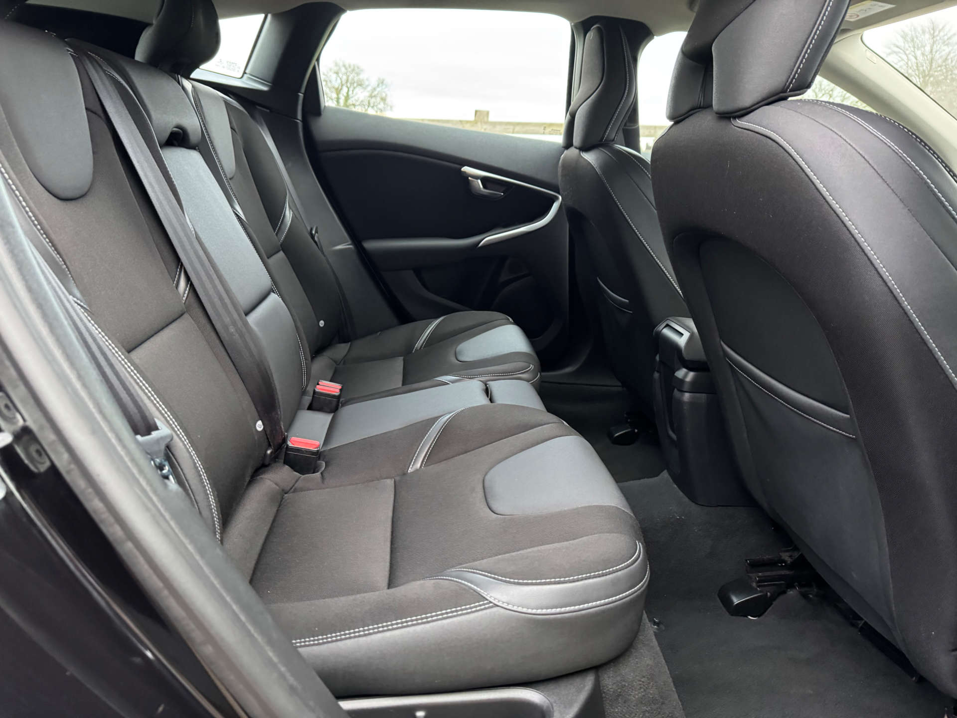 VOLVO V40 2.0 V40 Momentum Edition D2 5dr #37