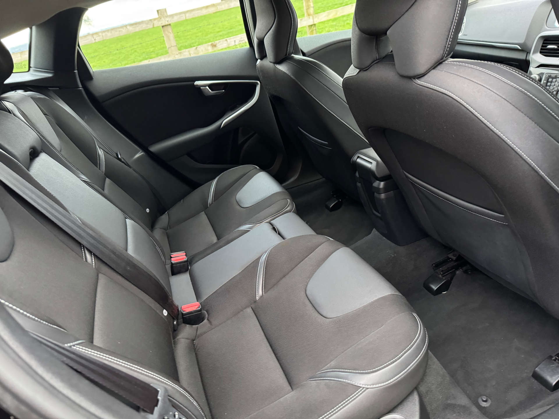 VOLVO V40 2.0 V40 Momentum Edition D2 5dr #39
