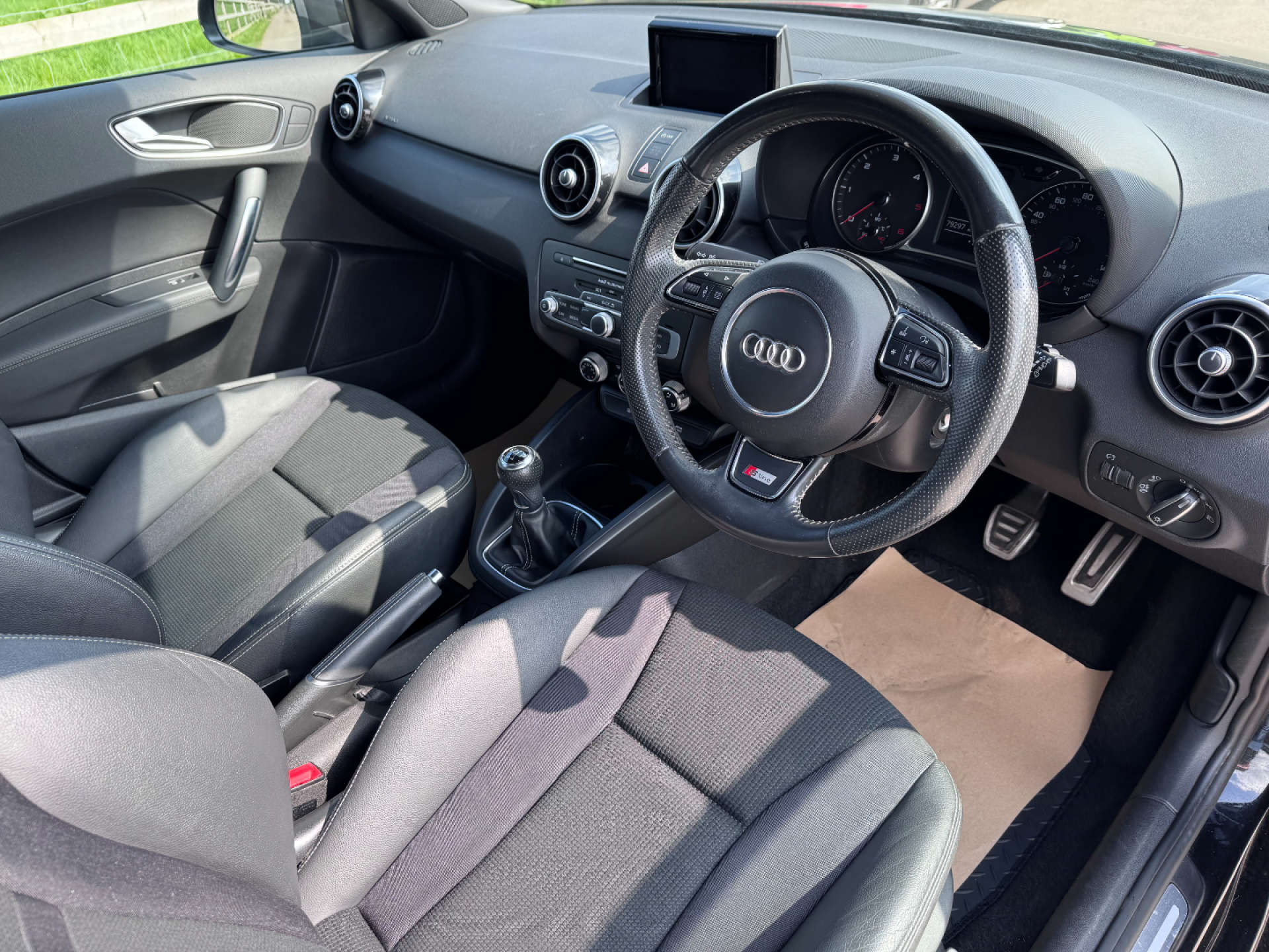 AUDI A1 1.6 A1 Sportback TDI S Line 5dr #15