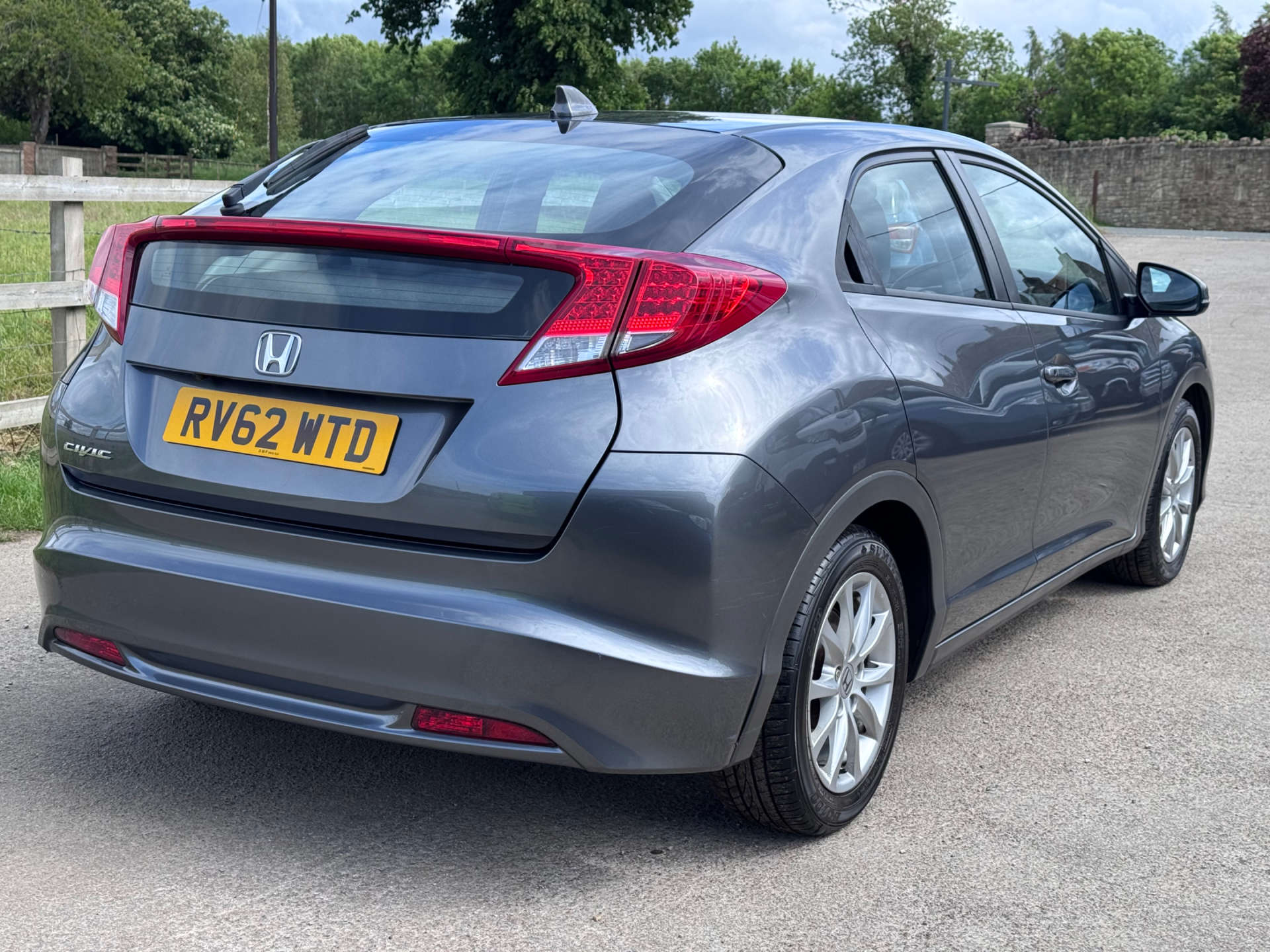 HONDA CIVIC 1.8 Civic i-VTec ES Auto 5dr #5