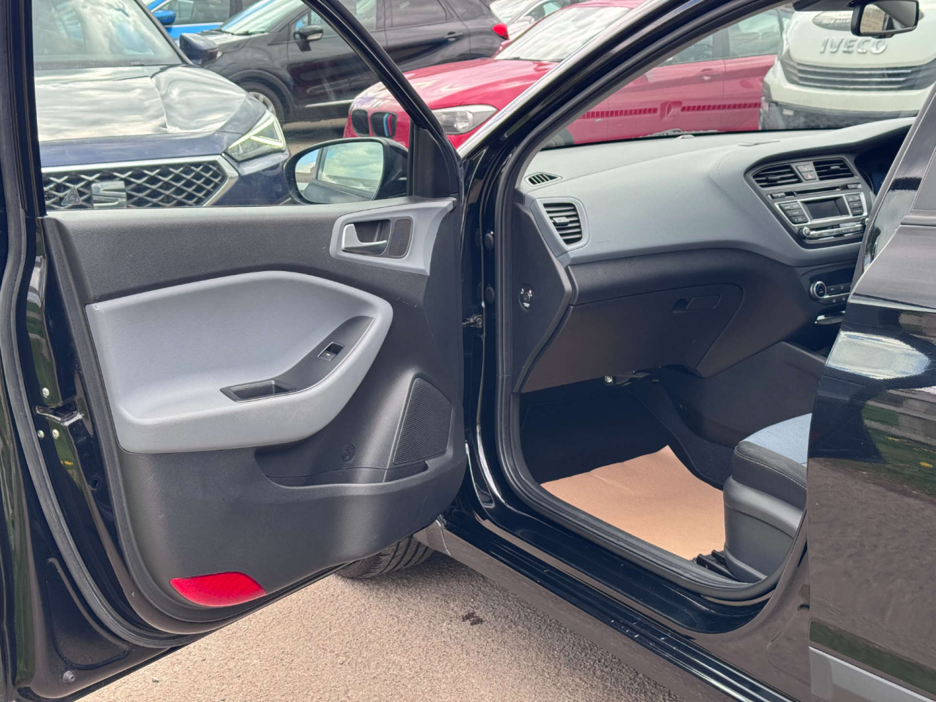 HYUNDAI I20 1.4 i20 Premium MPI 5dr #23