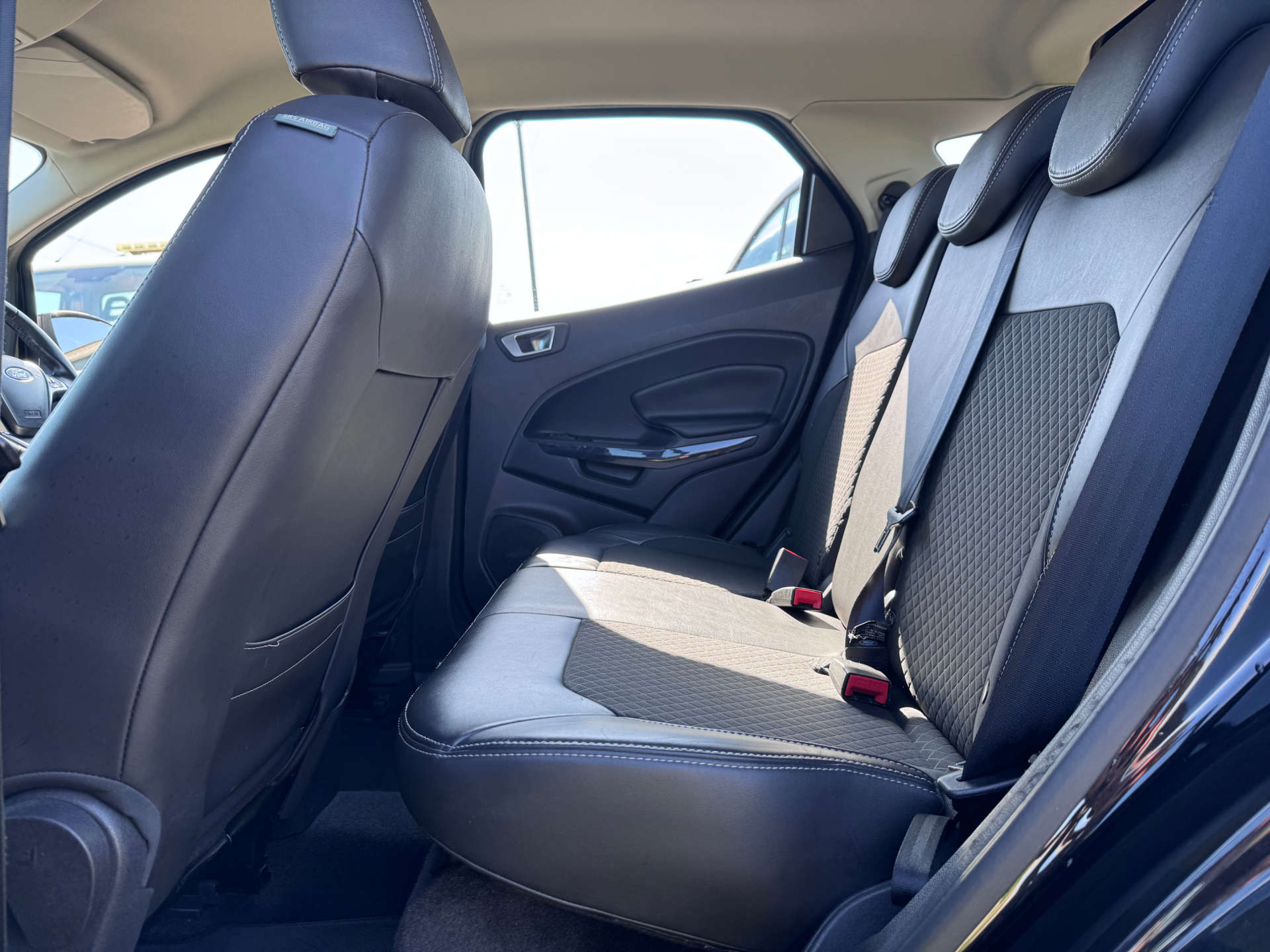 FORD ECOSPORT 1.5 EcoSport Titanium TDCI 5dr #31