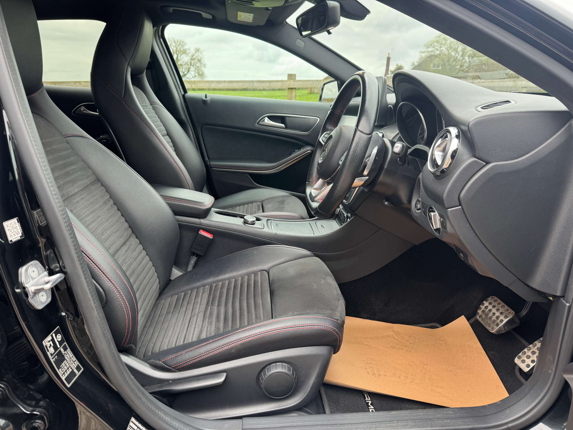 MERCEDES-BENZ GLA 2.1 GLA 200 AMG Line D 4Matic Auto 4WD 5dr #9