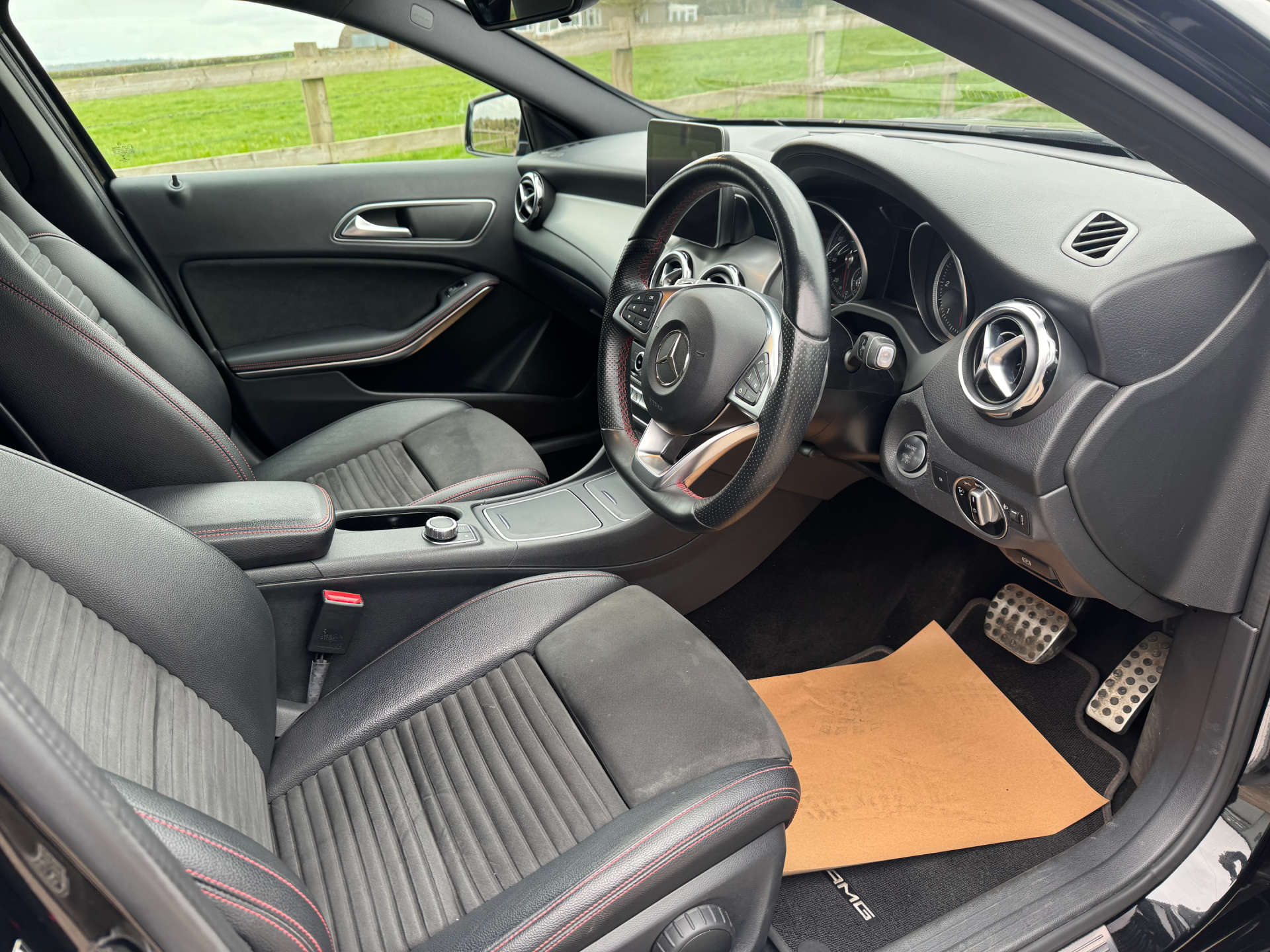 MERCEDES-BENZ GLA 2.1 GLA 200 AMG Line D 4Matic Auto 4WD 5dr #10