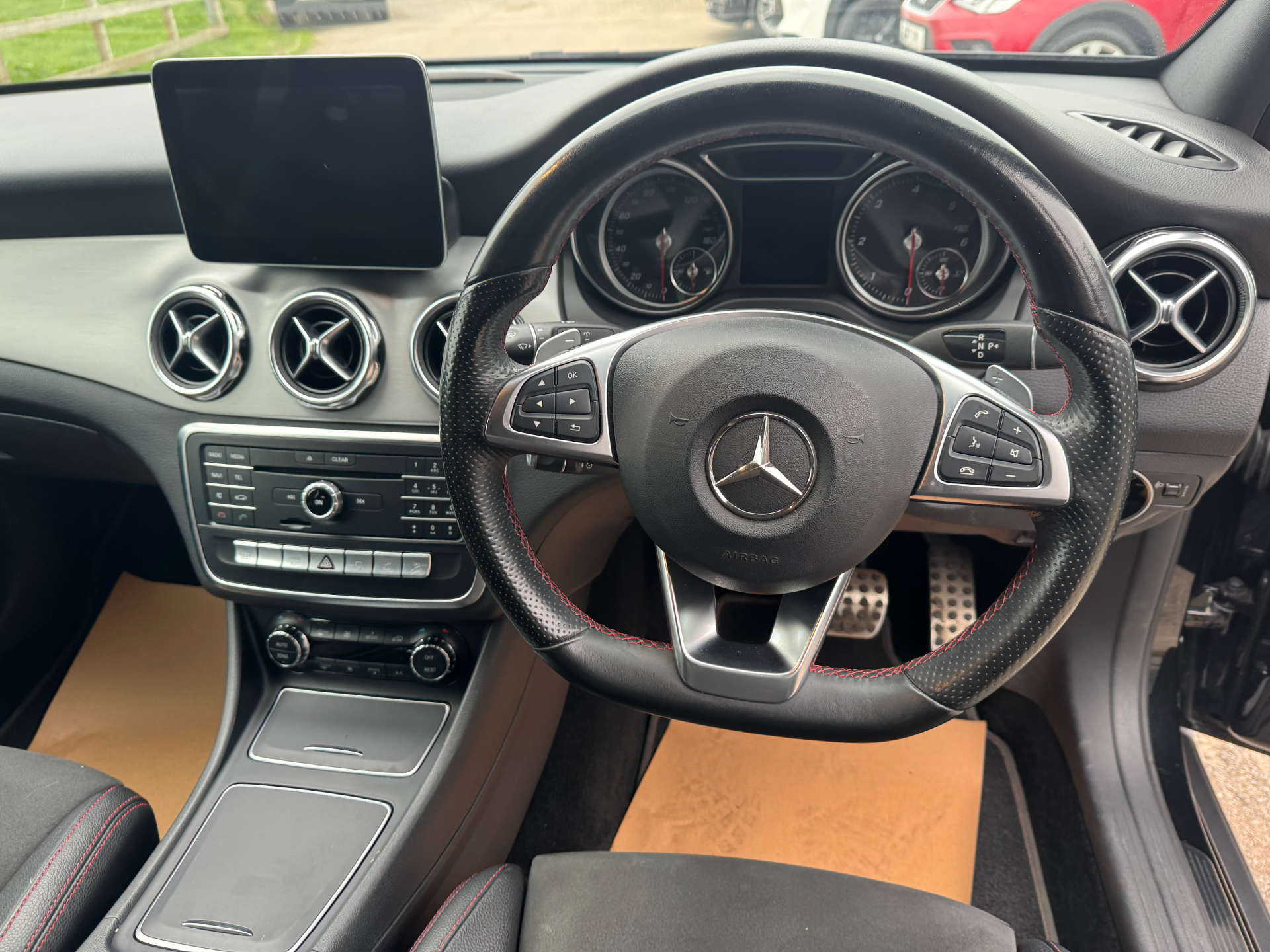 MERCEDES-BENZ GLA 2.1 GLA 200 AMG Line D 4Matic Auto 4WD 5dr #13