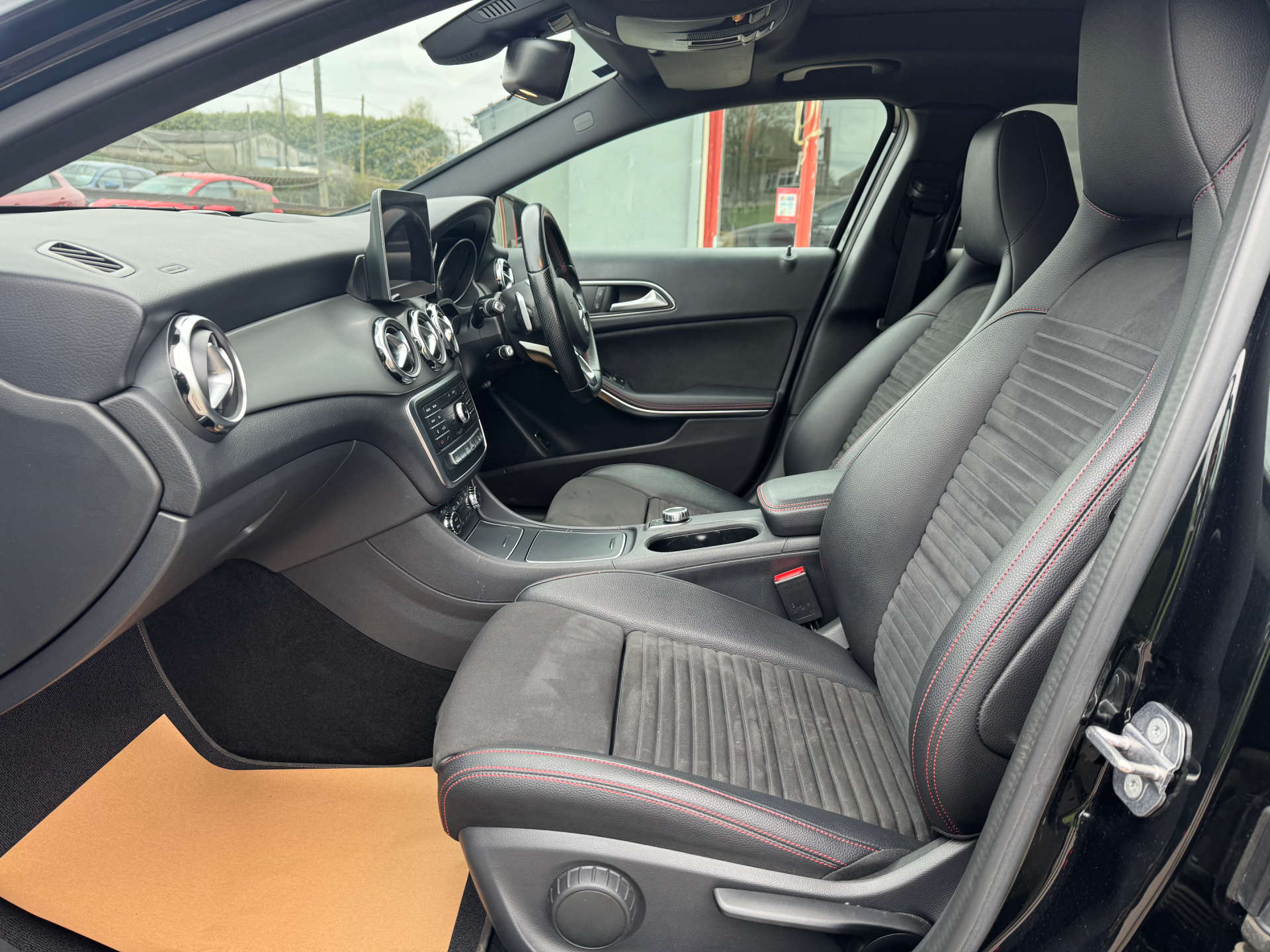 MERCEDES-BENZ GLA 2.1 GLA 200 AMG Line D 4Matic Auto 4WD 5dr #20