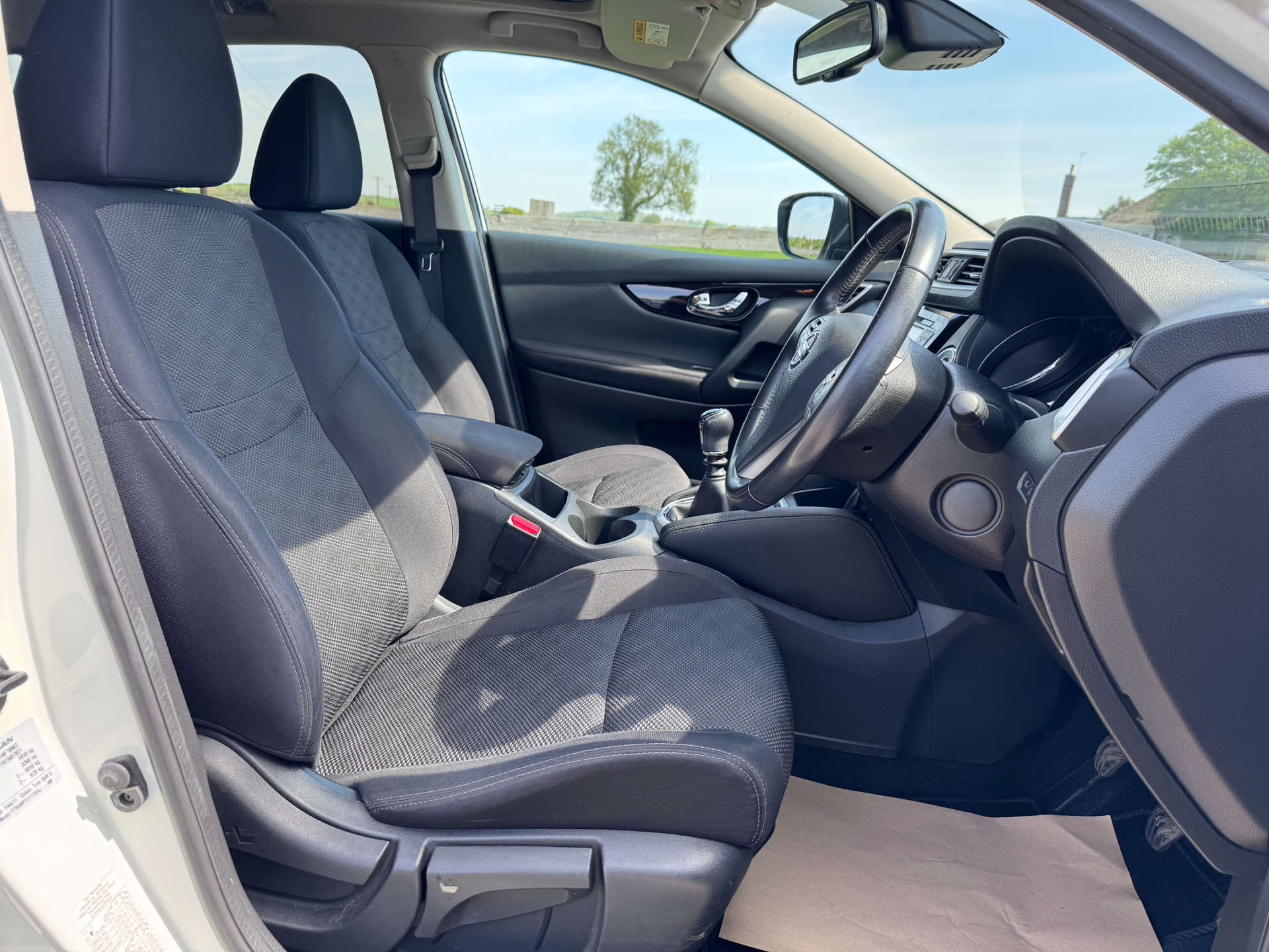 NISSAN QASHQAI 1.5 Qashqai N-Connecta dCi 5dr #9