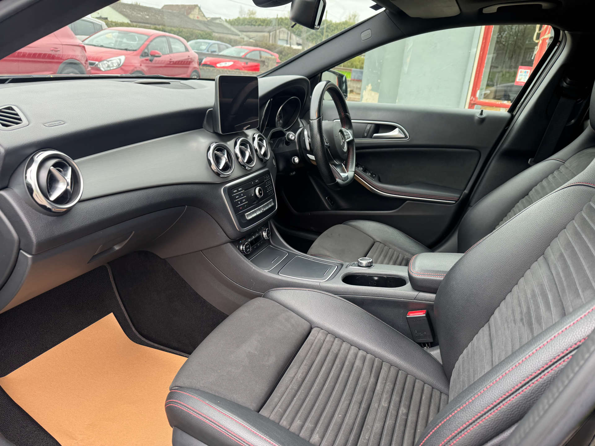 MERCEDES-BENZ GLA 2.1 GLA 200 AMG Line D 4Matic Auto 4WD 5dr #21