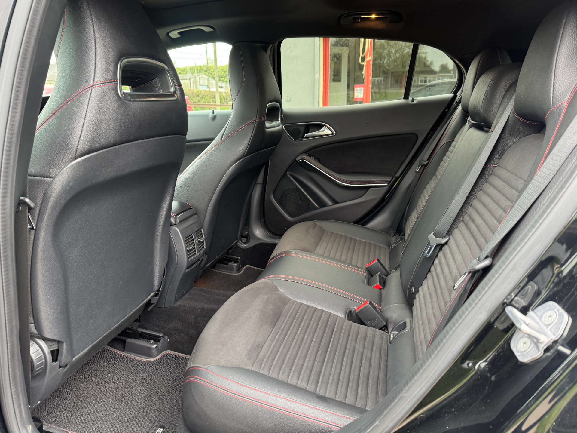 MERCEDES-BENZ GLA 2.1 GLA 200 AMG Line D 4Matic Auto 4WD 5dr #31