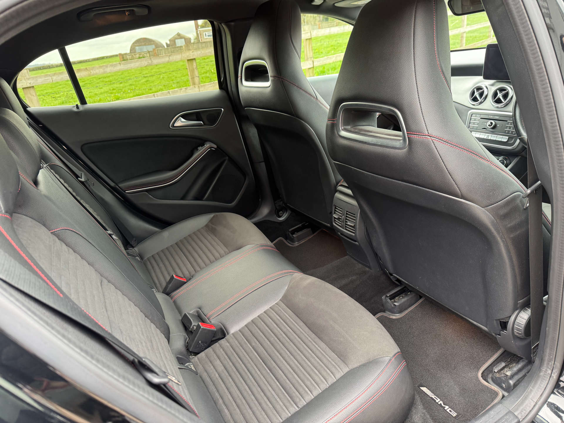 MERCEDES-BENZ GLA 2.1 GLA 200 AMG Line D 4Matic Auto 4WD 5dr #37