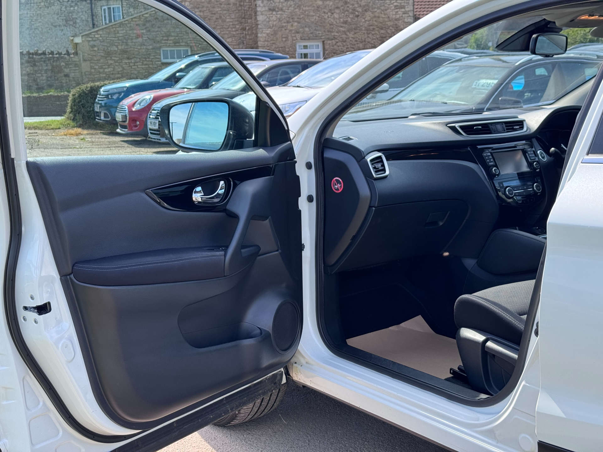 NISSAN QASHQAI 1.5 Qashqai N-Connecta dCi 5dr #27