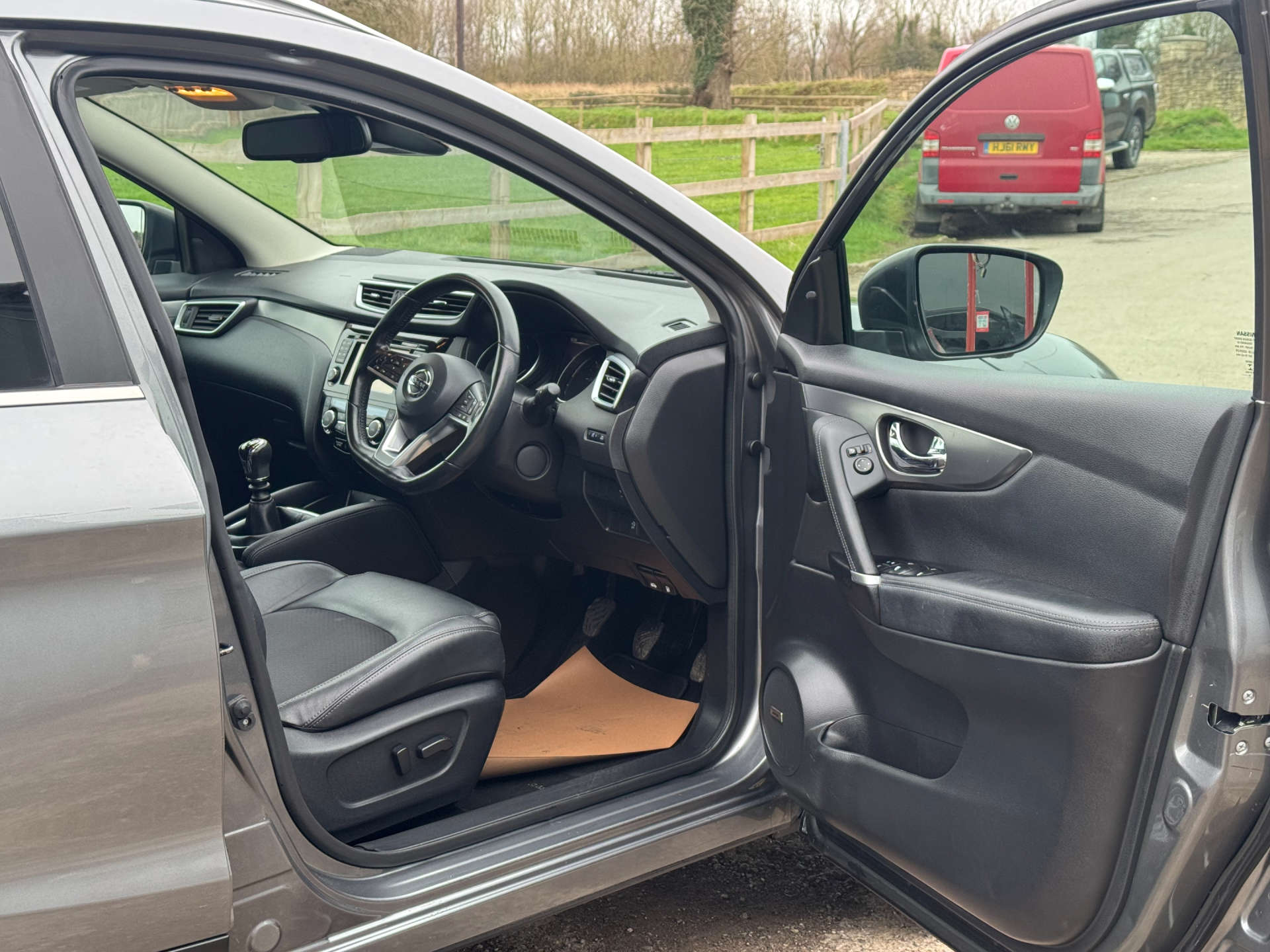 NISSAN QASHQAI 1.5 Qashqai Tekna dCi 5dr #9