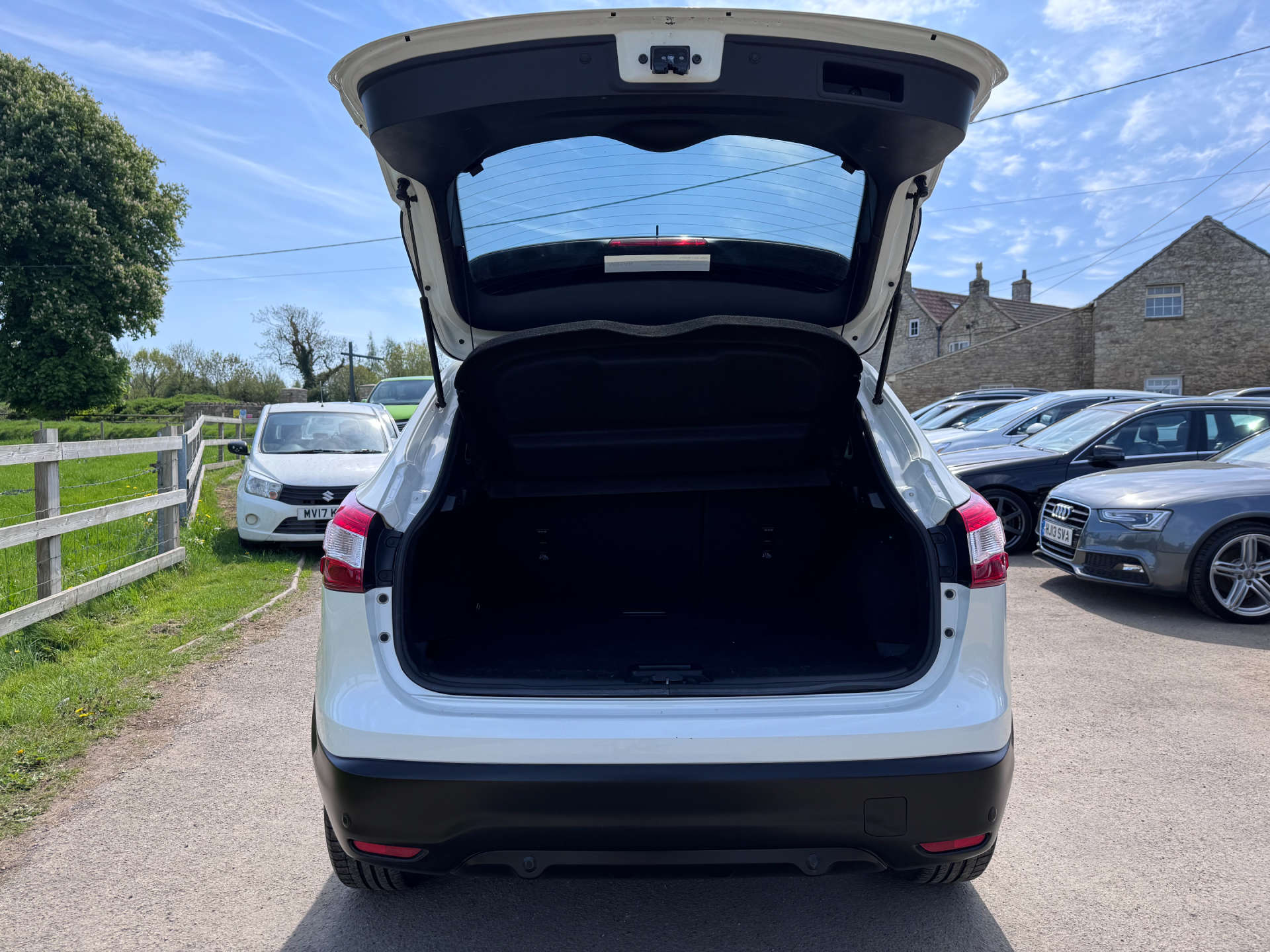 NISSAN QASHQAI 1.5 Qashqai N-Connecta dCi 5dr #38