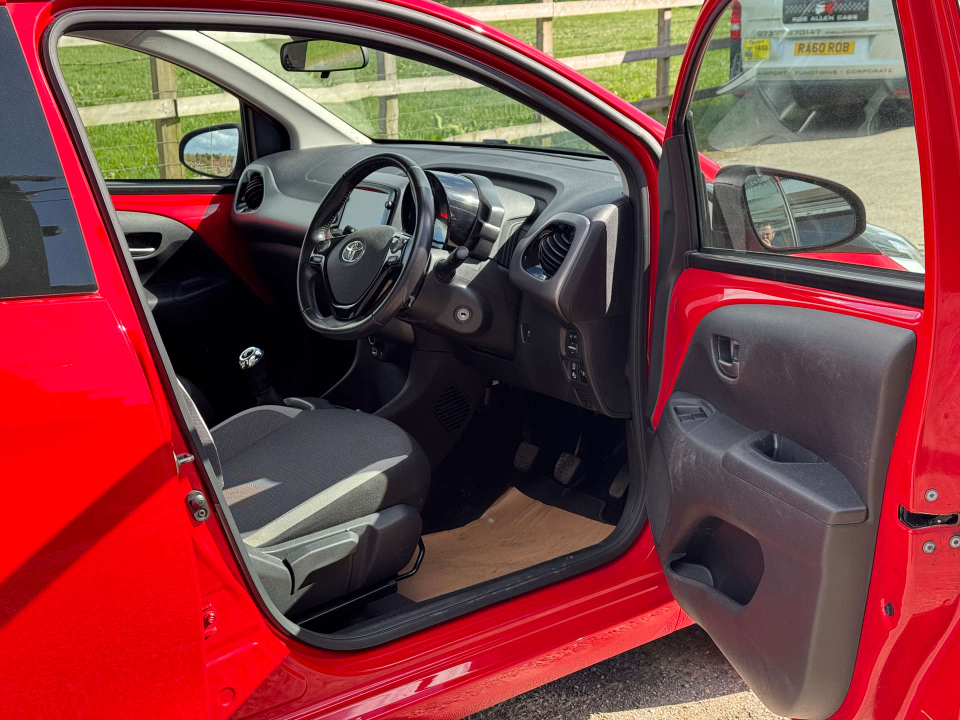 TOYOTA AYGO 1.0 Aygo X-Play TSS VVT-i 5dr #8
