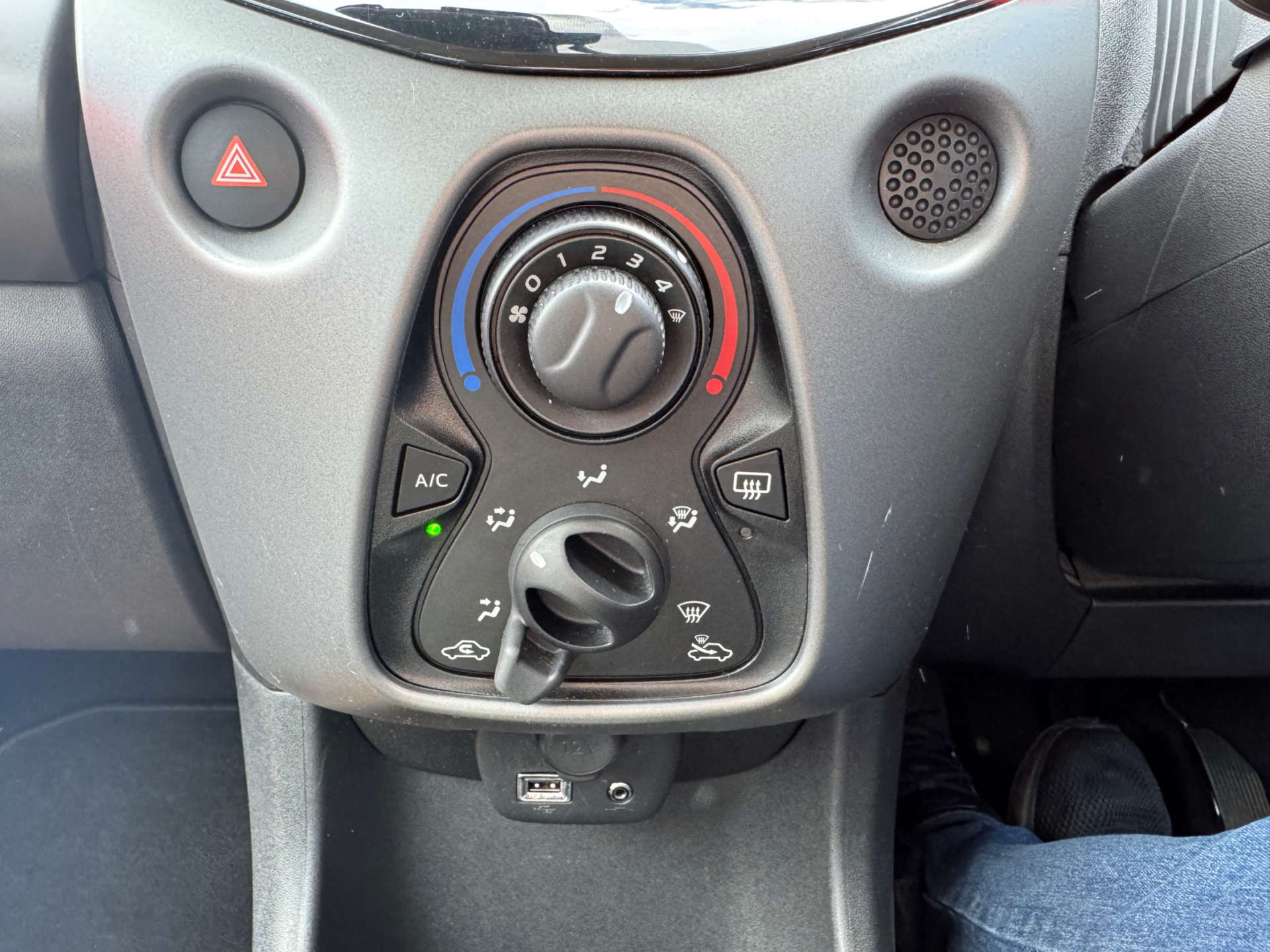 TOYOTA AYGO 1.0 Aygo X-Play TSS VVT-i 5dr #22