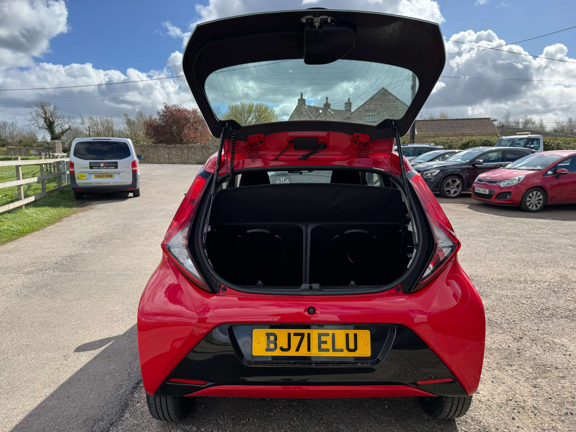 TOYOTA AYGO 1.0 Aygo X-Play TSS VVT-i 5dr #37