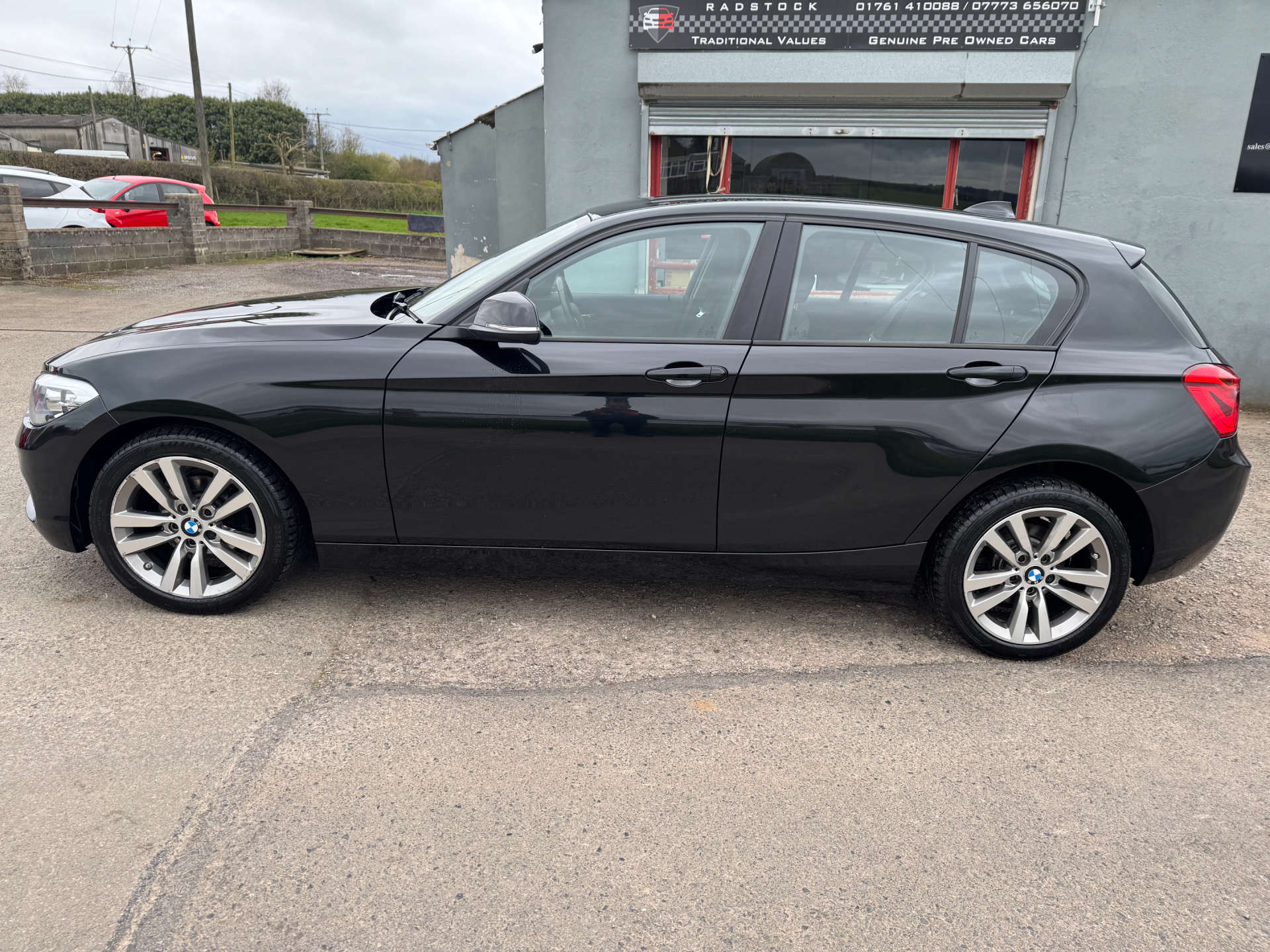 BMW 1 SERIES 1.5 118i Sport 5dr #3