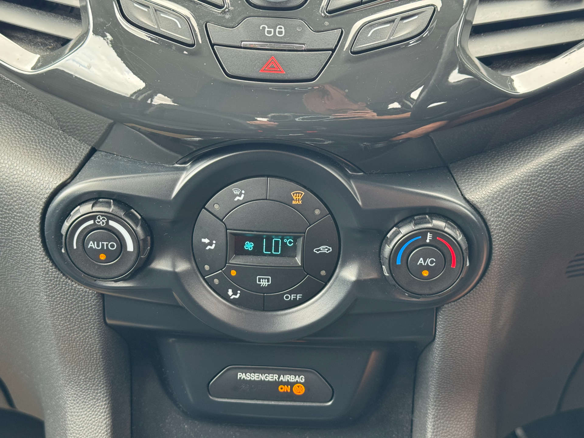 FORD ECOSPORT 1.0 EcoSport Titanium T 5dr #24
