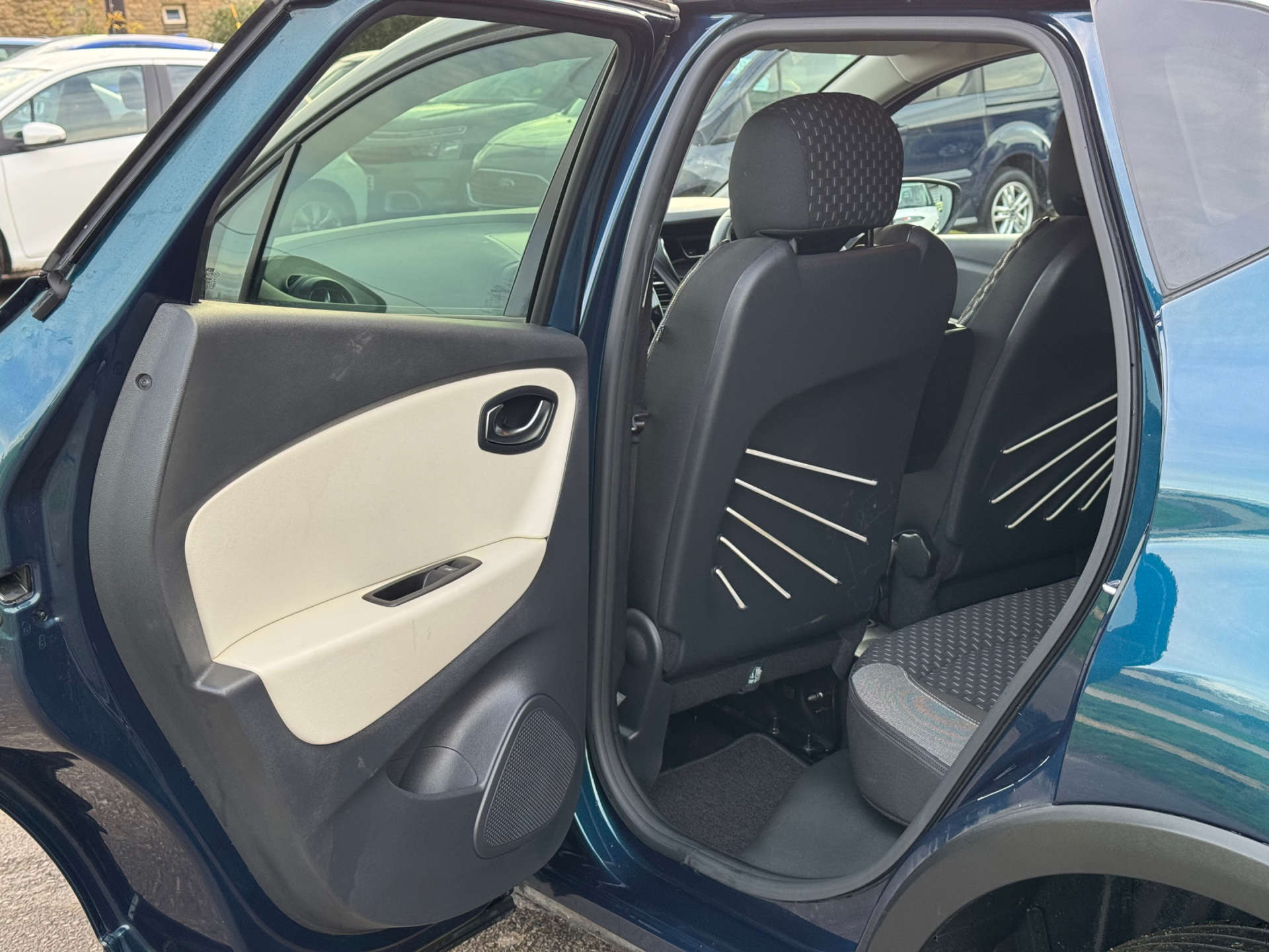 RENAULT CAPTUR 1.5 Captur Dynamique S Nav dCi 5dr #34