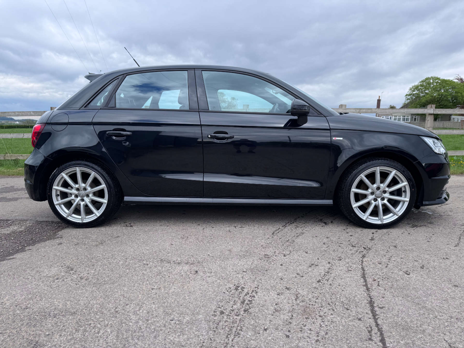 AUDI A1 1.6 A1 Sportback TDI S Line 5dr #4