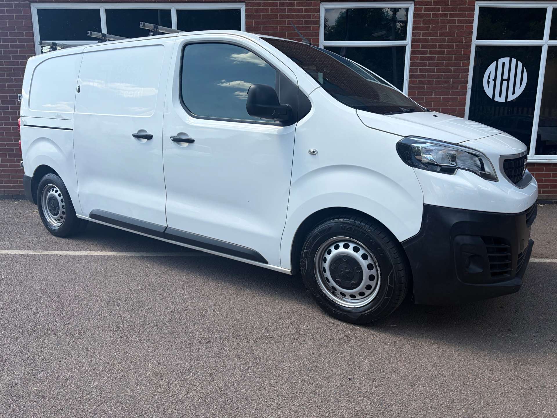 White 2020 Peugeot Expert Van Front-wheel drive Manual