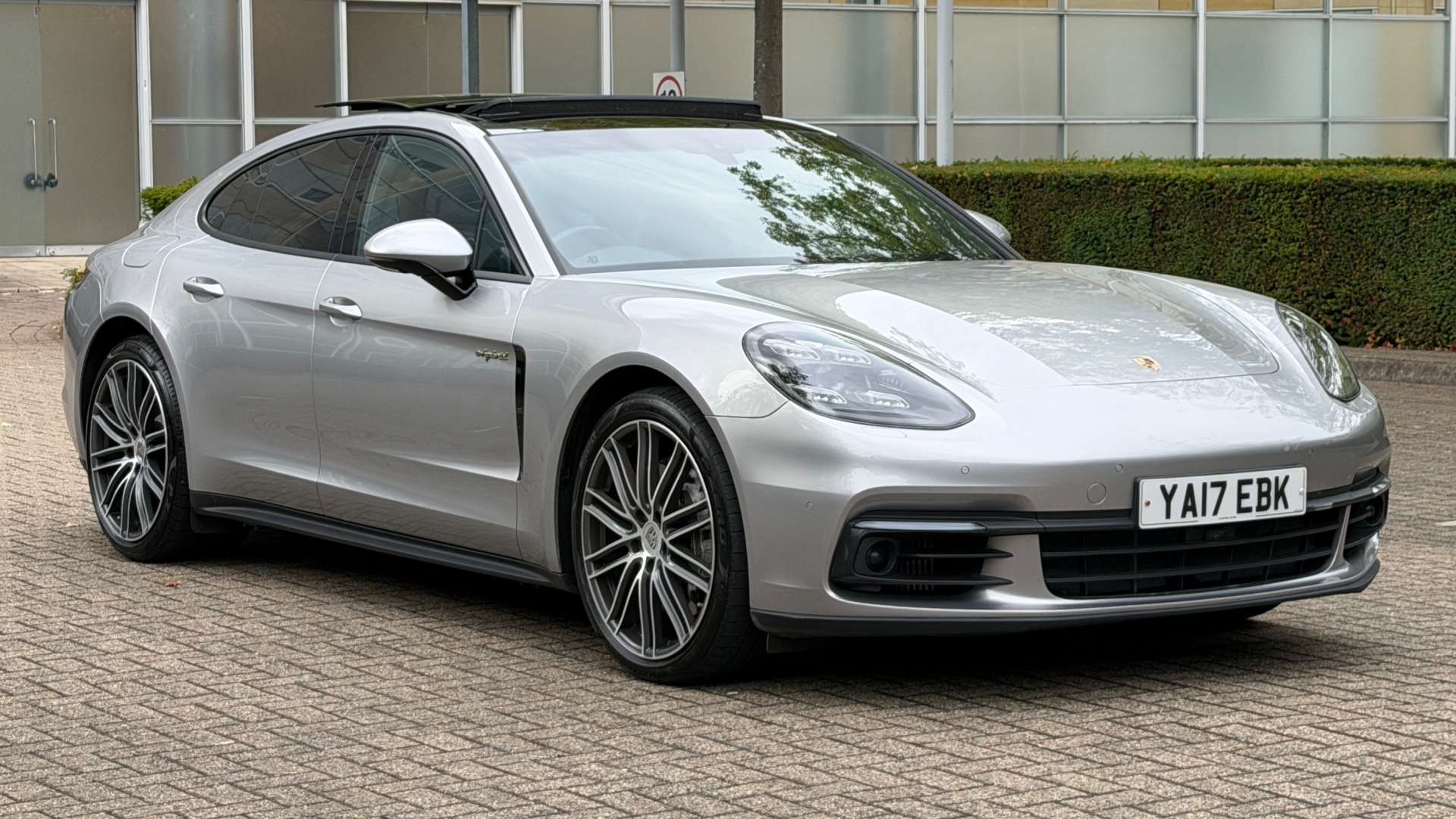2017 Porsche Panamera