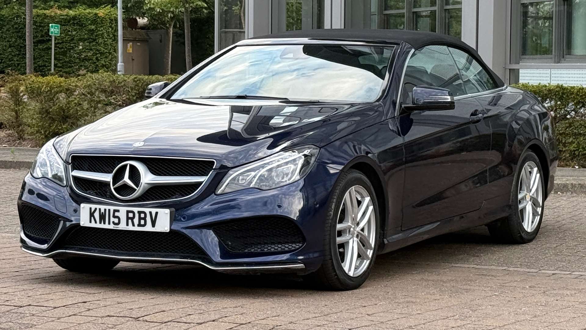 MERCEDES-BENZ E-CLASS 2.1 E220 AMG Line Bluetec Auto 2dr #4