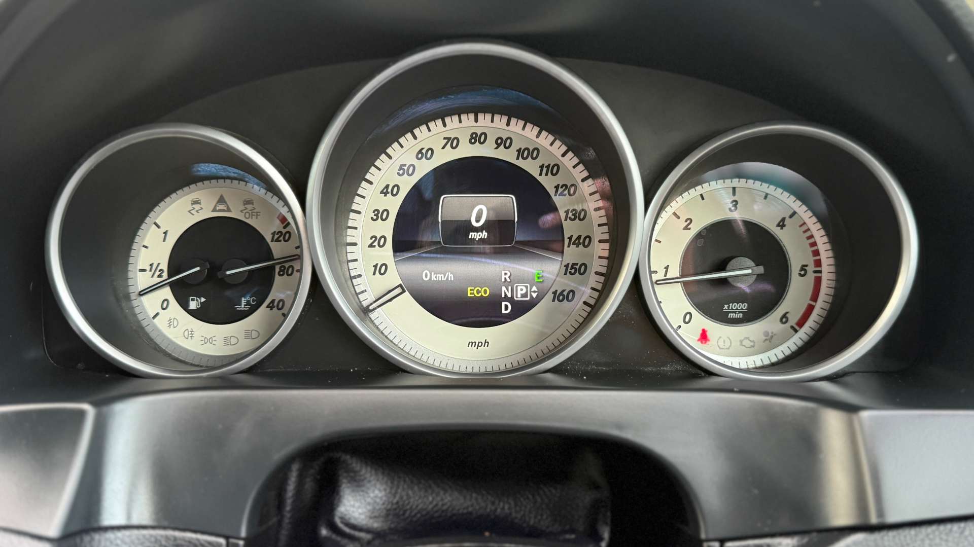 MERCEDES-BENZ E-CLASS 2.1 E220 AMG Line Bluetec Auto 2dr #24