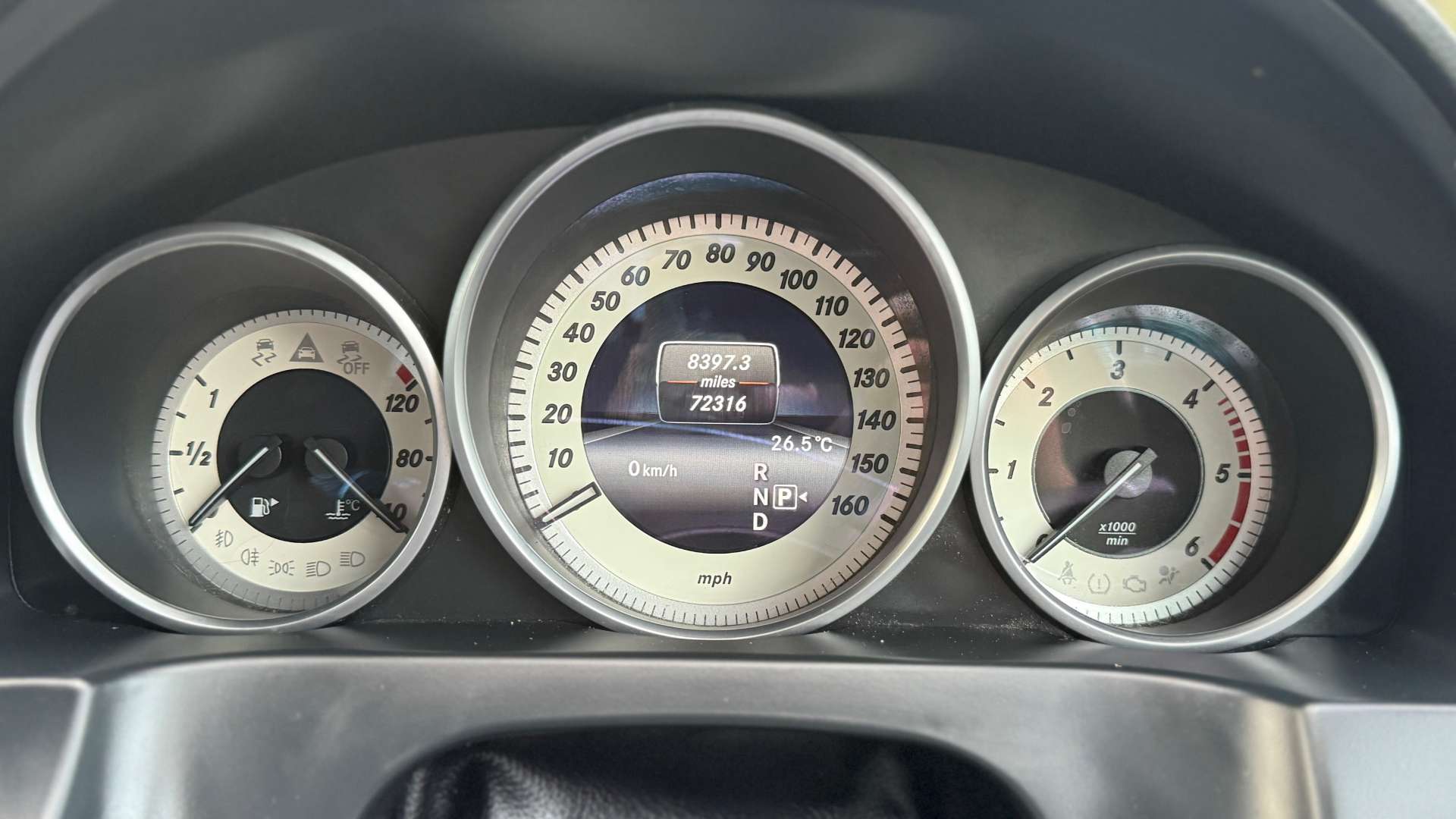 MERCEDES-BENZ E-CLASS 2.1 E220 AMG Line Bluetec Auto 2dr #26