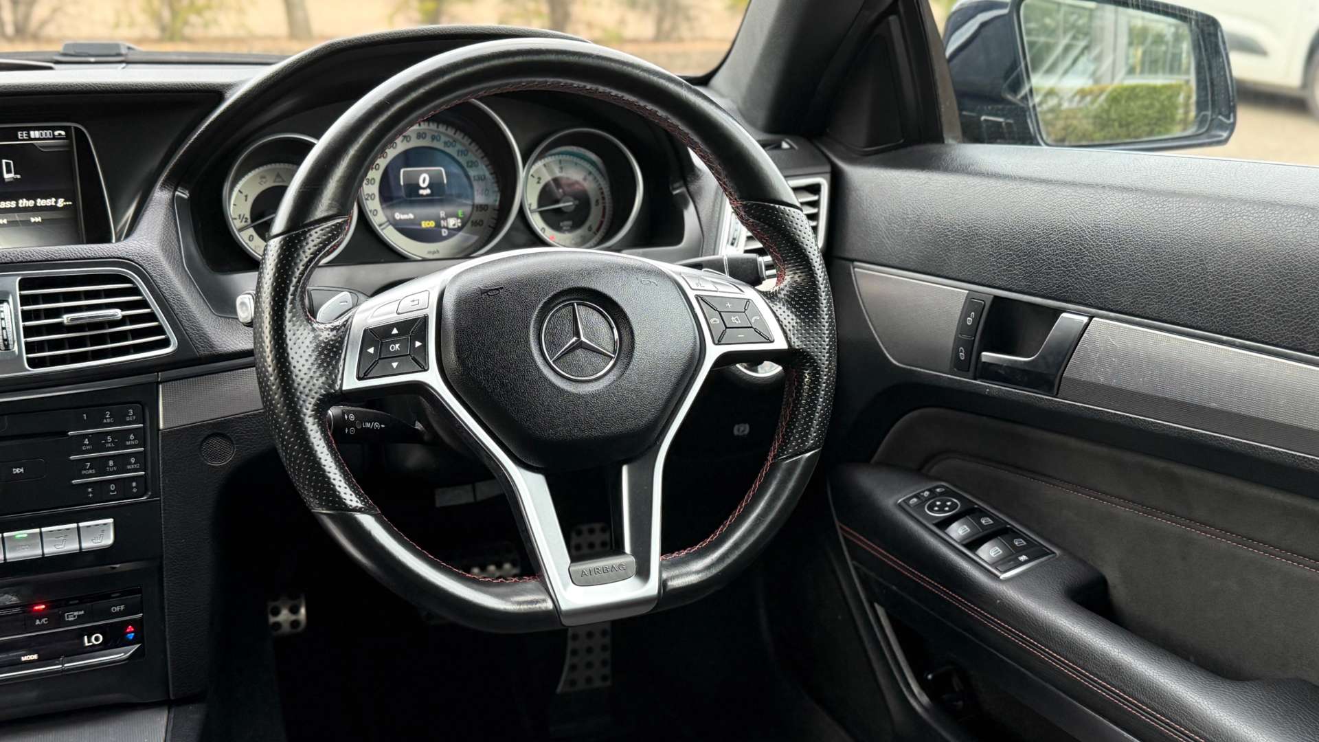 MERCEDES-BENZ E-CLASS 2.1 E220 AMG Line Bluetec Auto 2dr #40