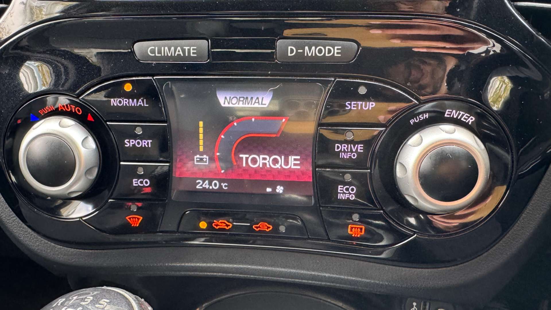 NISSAN JUKE 1.2 Juke N-Connecta DiG-T 5dr #27