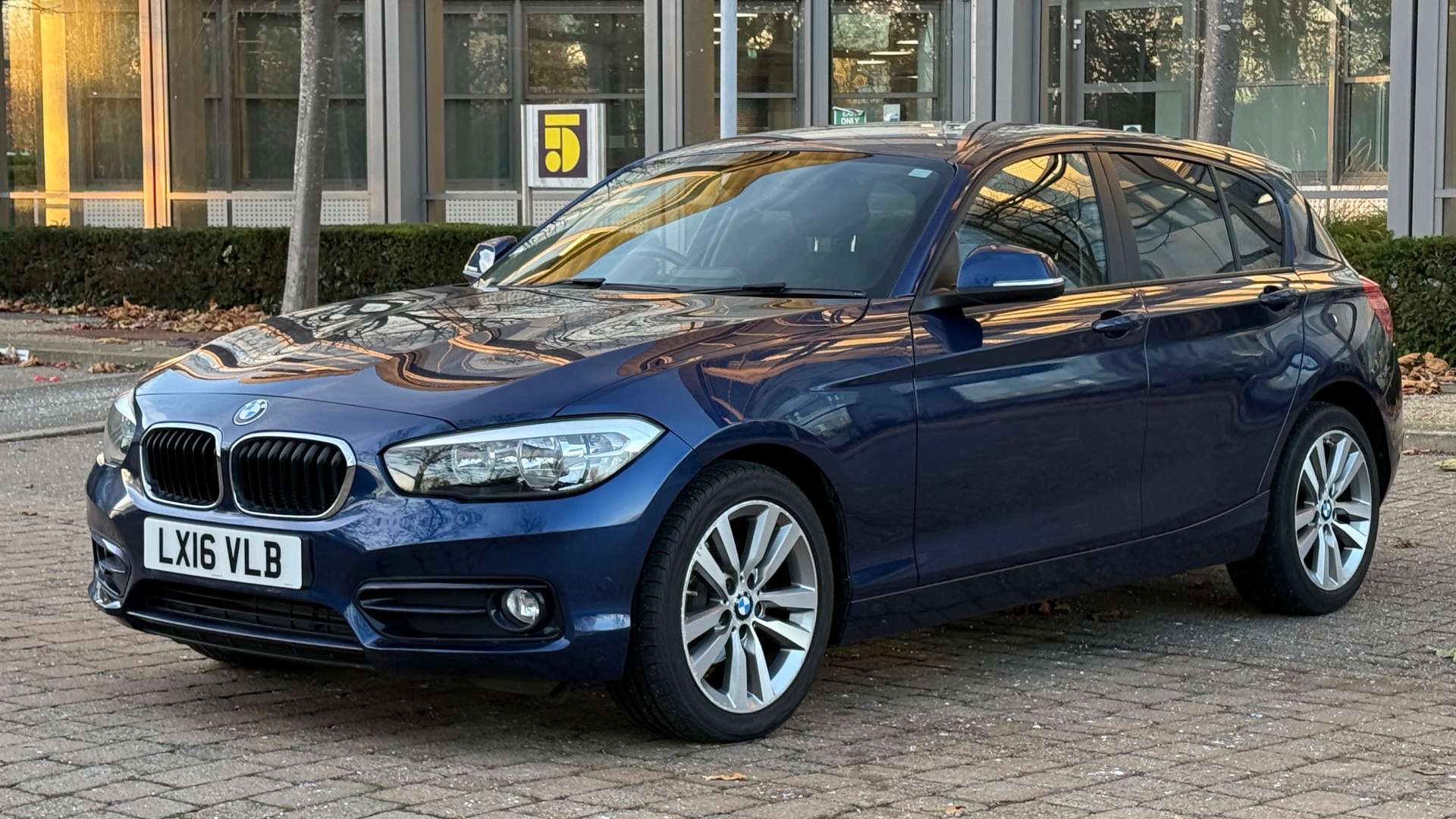BMW 1 SERIES 1.5 116D Sport Auto 5dr #2
