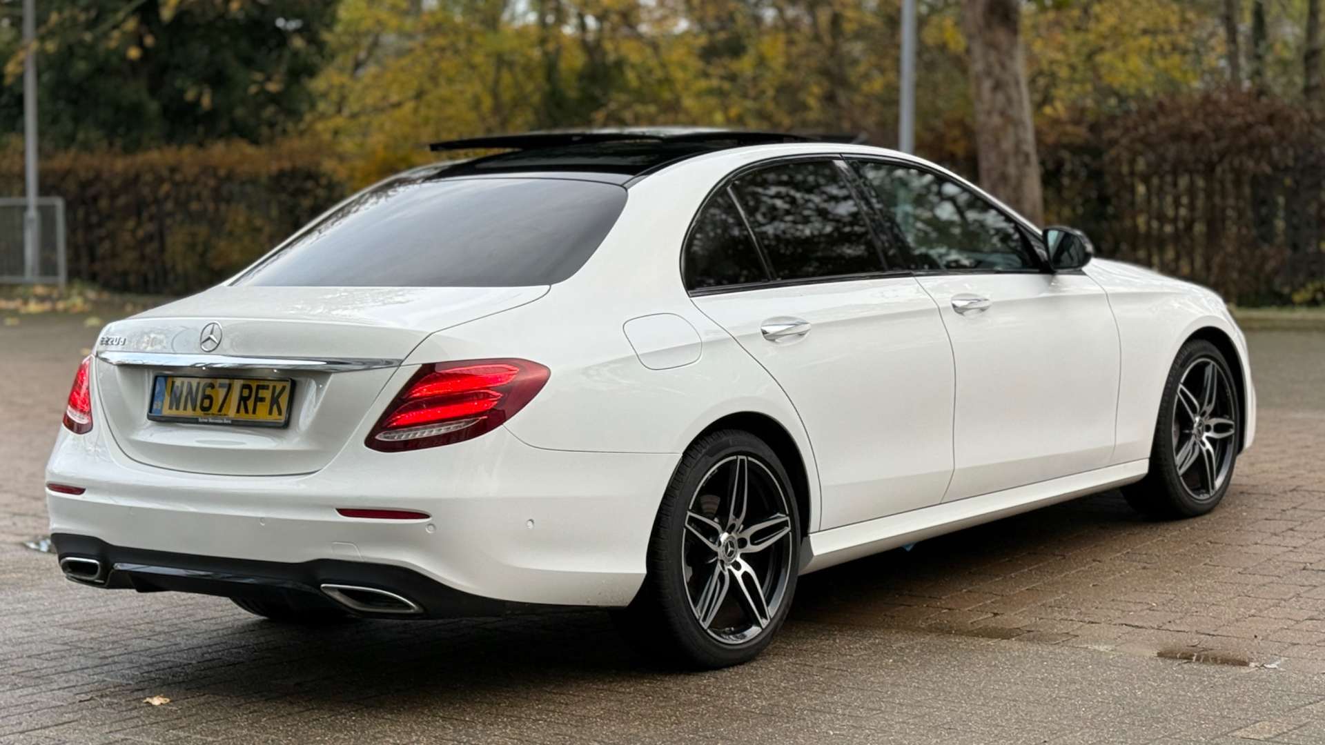 MERCEDES-BENZ E-CLASS 2.0 E 220 D AMG Line Premium Auto 4dr #9