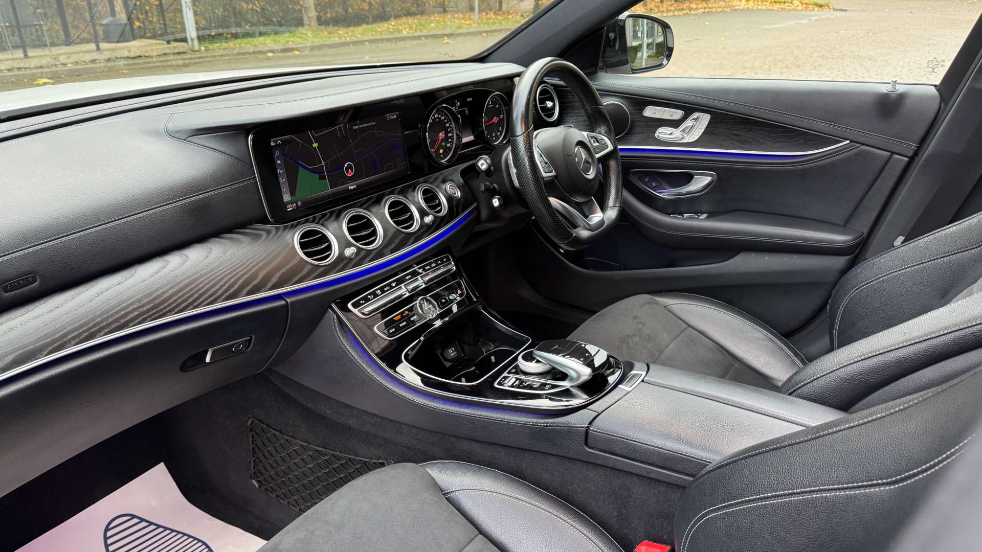 MERCEDES-BENZ E-CLASS 2.0 E 220 D AMG Line Premium Auto 4dr #24