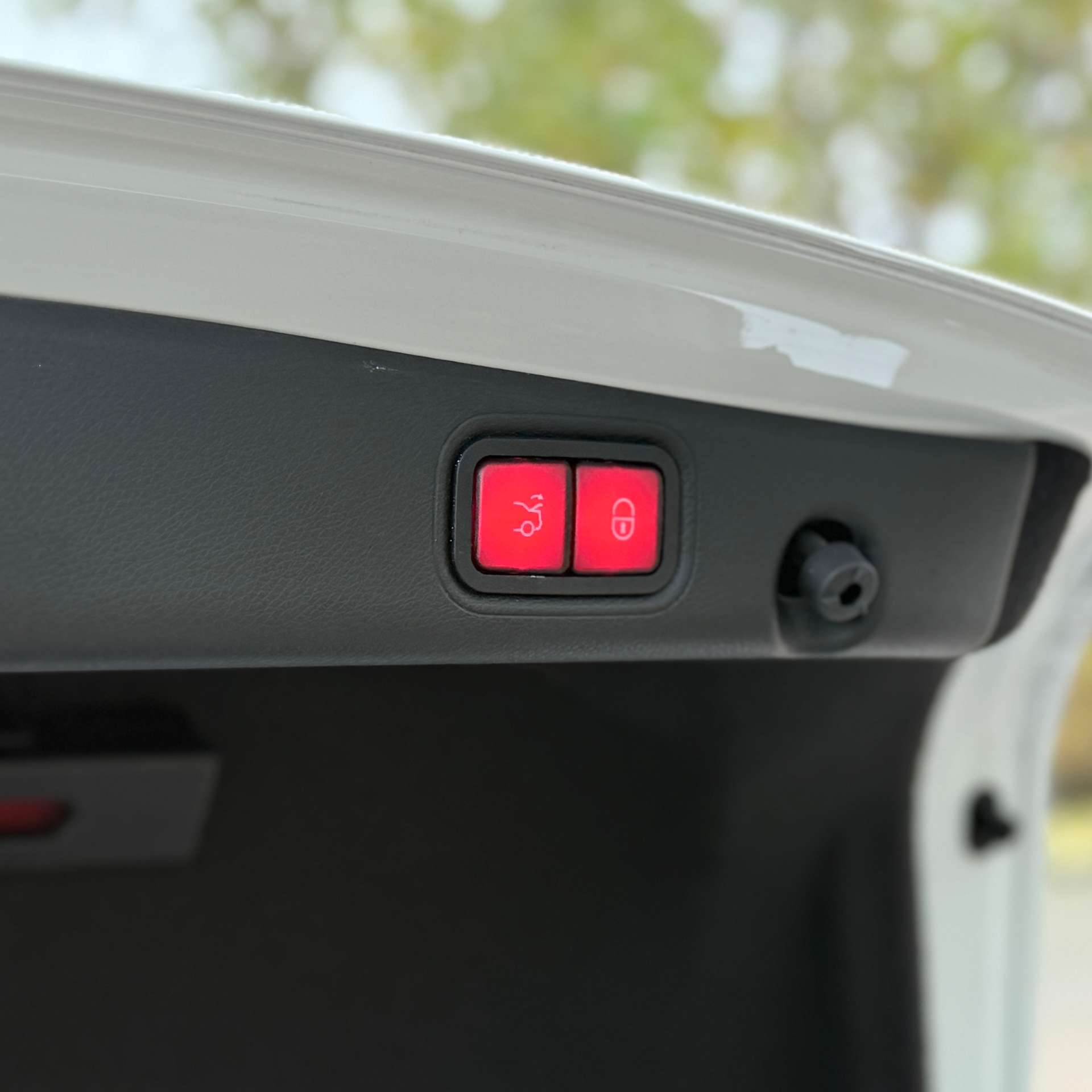 MERCEDES-BENZ E-CLASS 2.0 E 220 D AMG Line Premium Auto 4dr #33