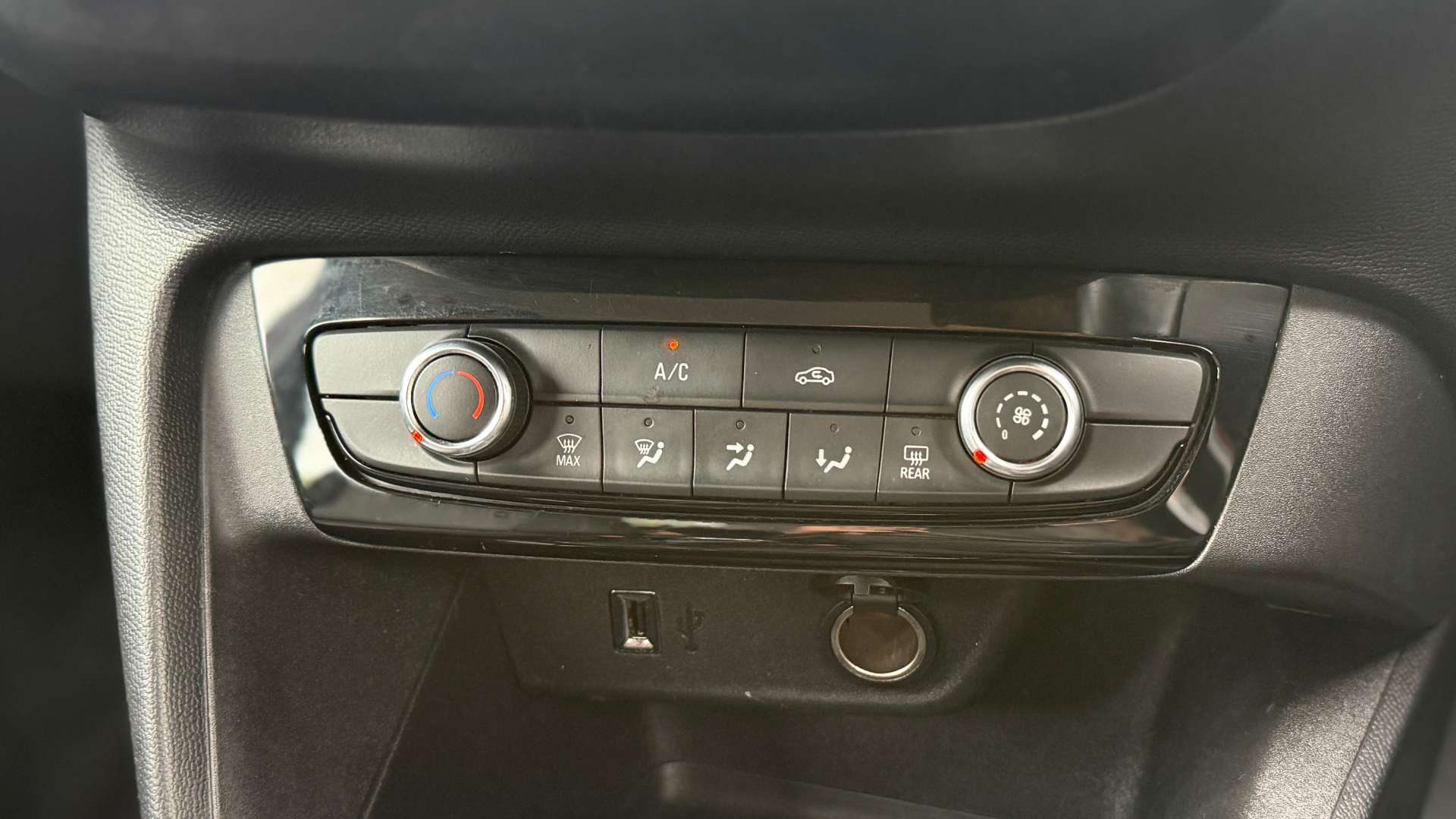 VAUXHALL CORSA 1.2 Corsa SE 5dr #12
