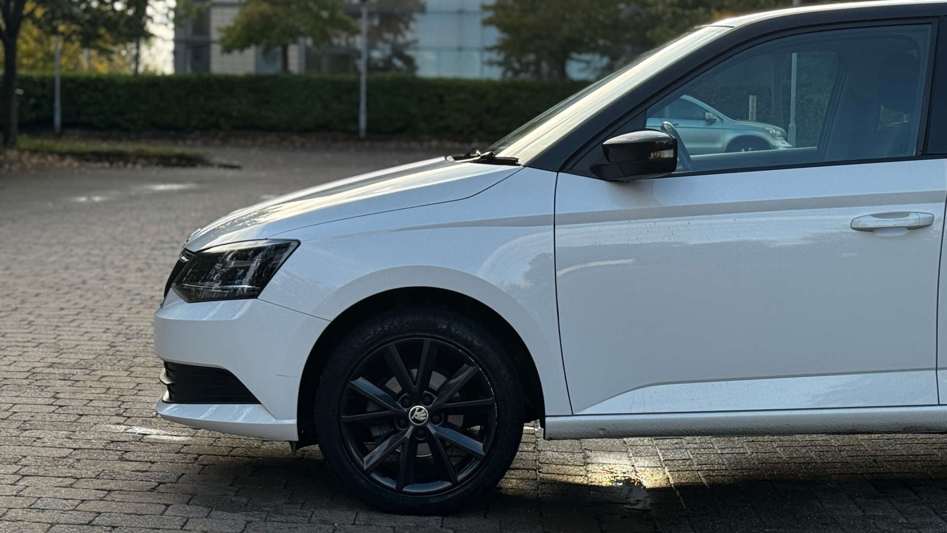 SKODA FABIA 1.0 Fabia Colour Edition MPI 5dr #9
