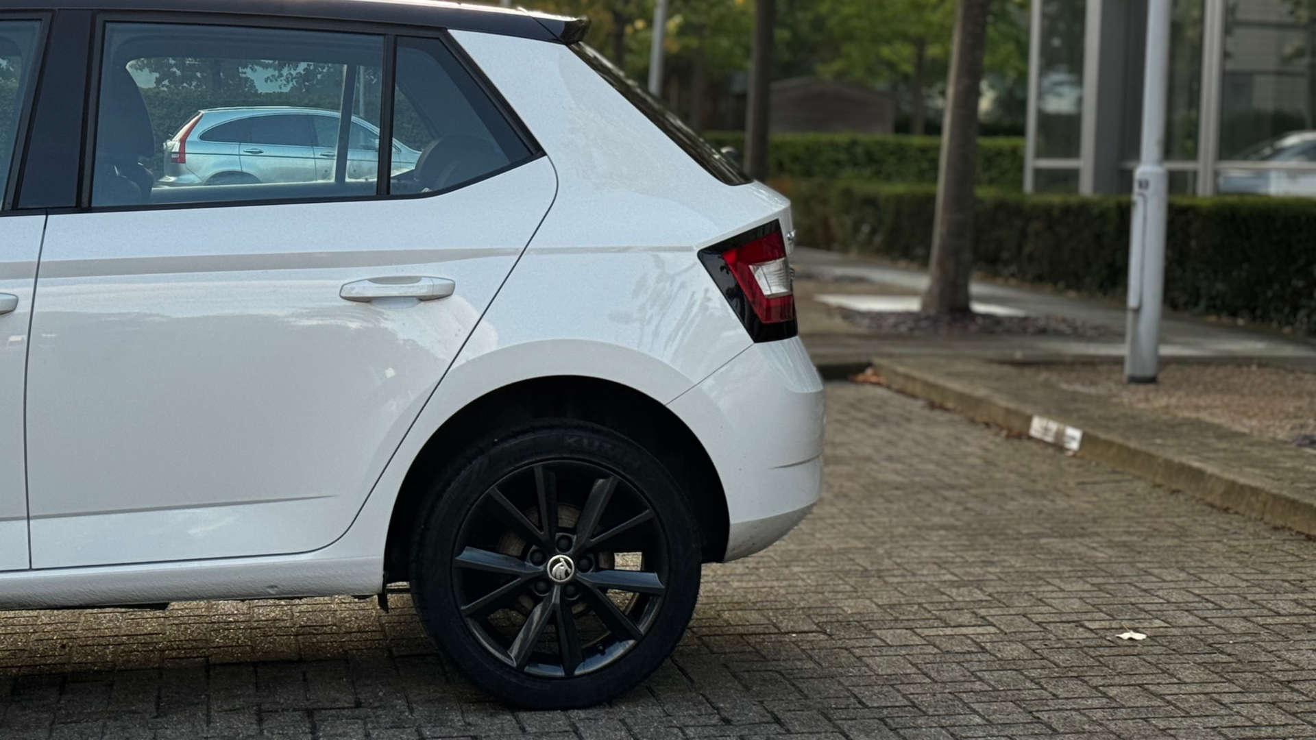 SKODA FABIA 1.0 Fabia Colour Edition MPI 5dr #10