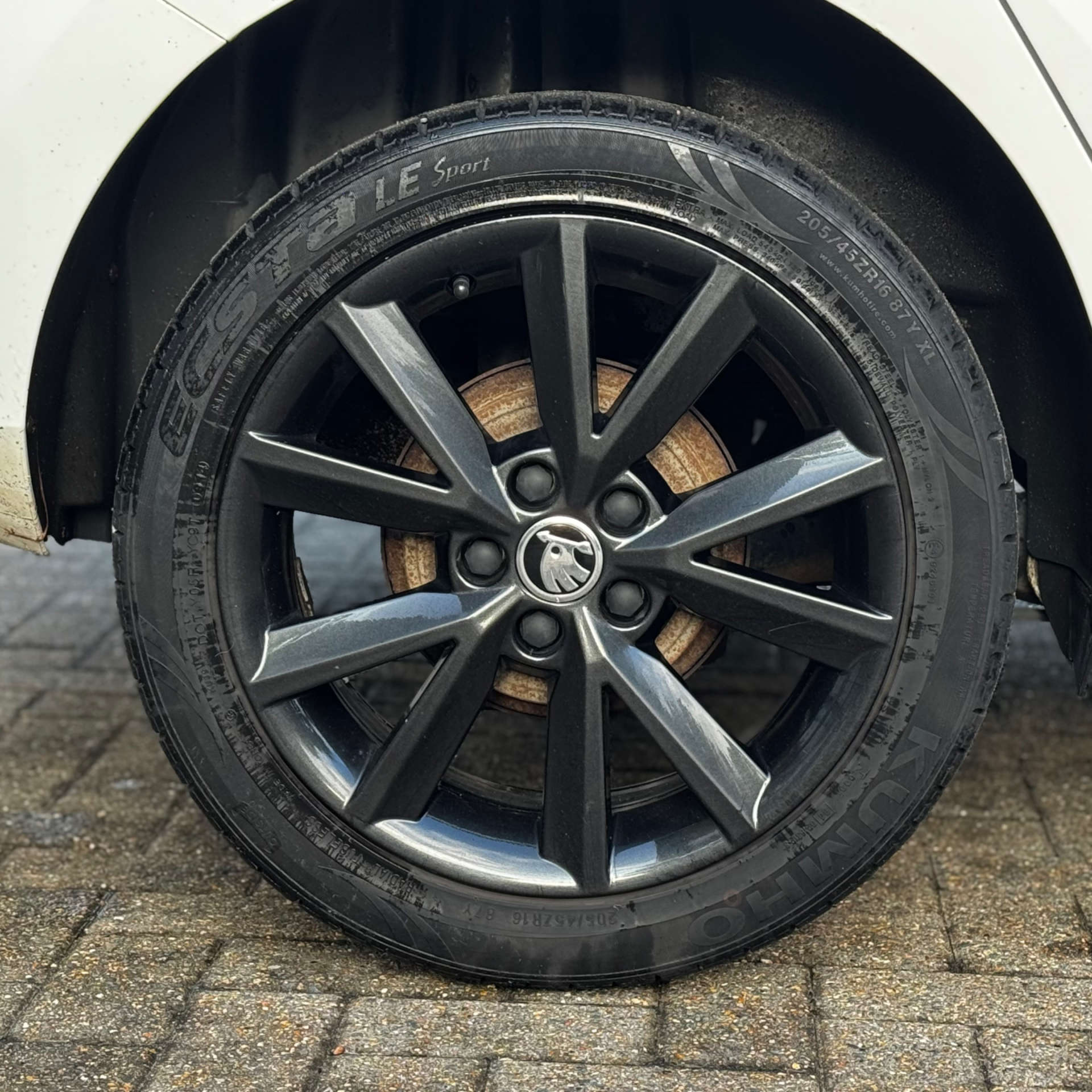 SKODA FABIA 1.0 Fabia Colour Edition MPI 5dr #12
