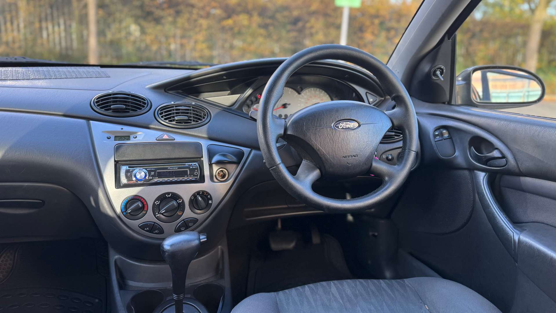 FORD FOCUS 1.6 Focus Zetec Auto 5dr #1