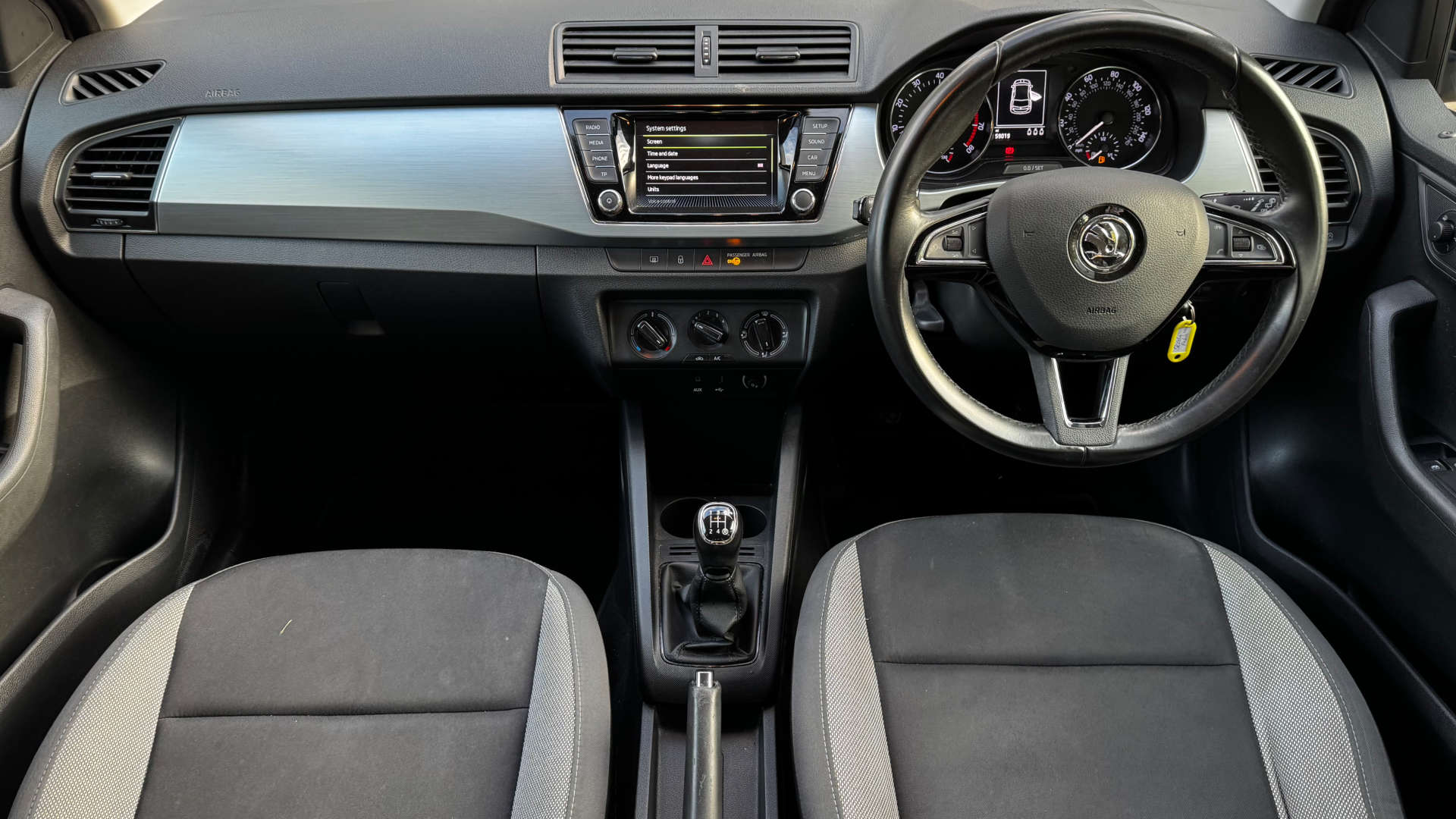 SKODA FABIA 1.0 Fabia Colour Edition MPI 5dr #24