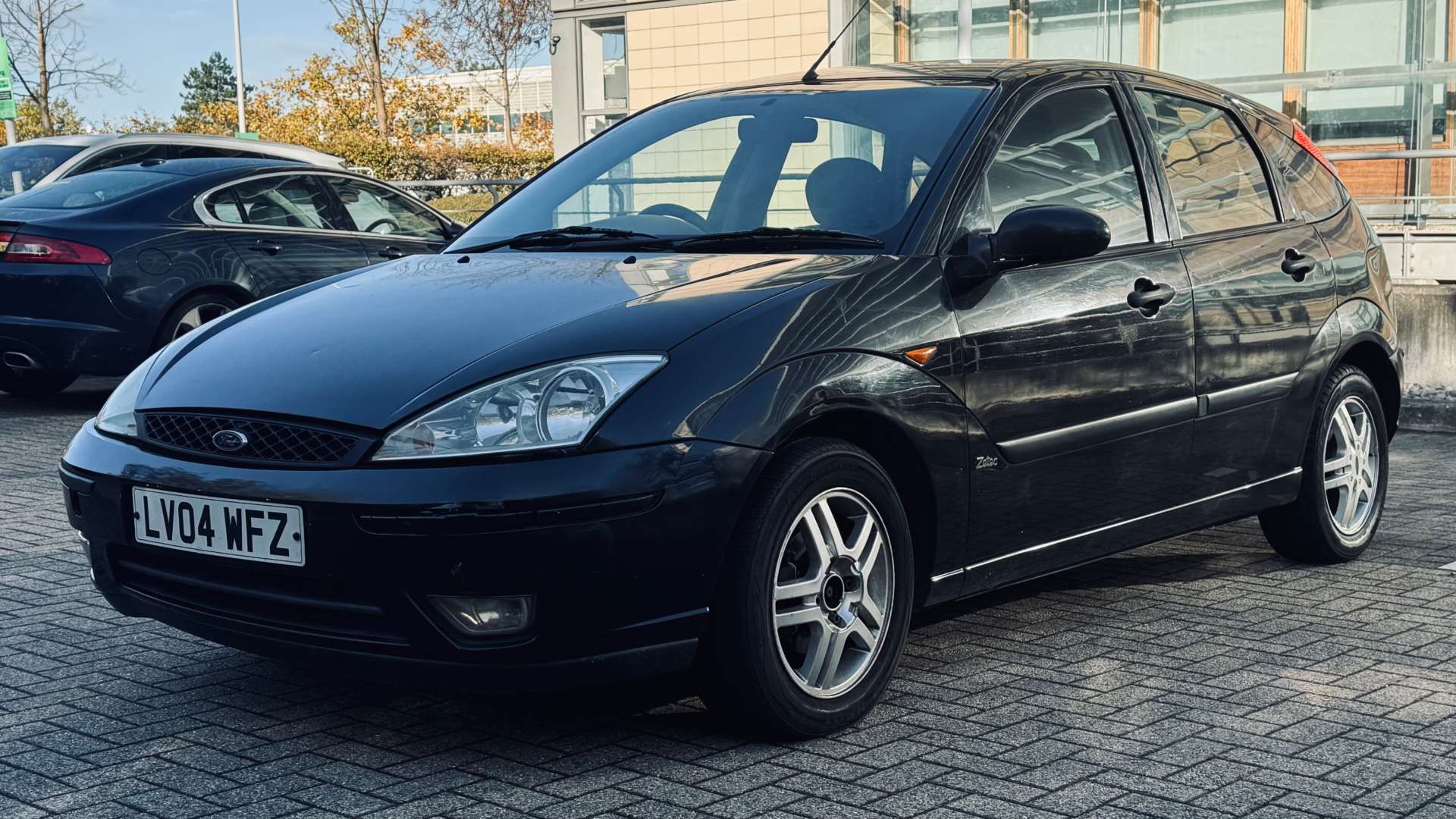 FORD FOCUS 1.6 Focus Zetec Auto 5dr #3