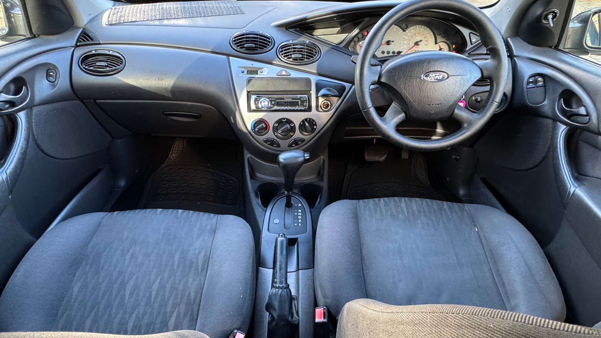 FORD FOCUS 1.6 Focus Zetec Auto 5dr #6