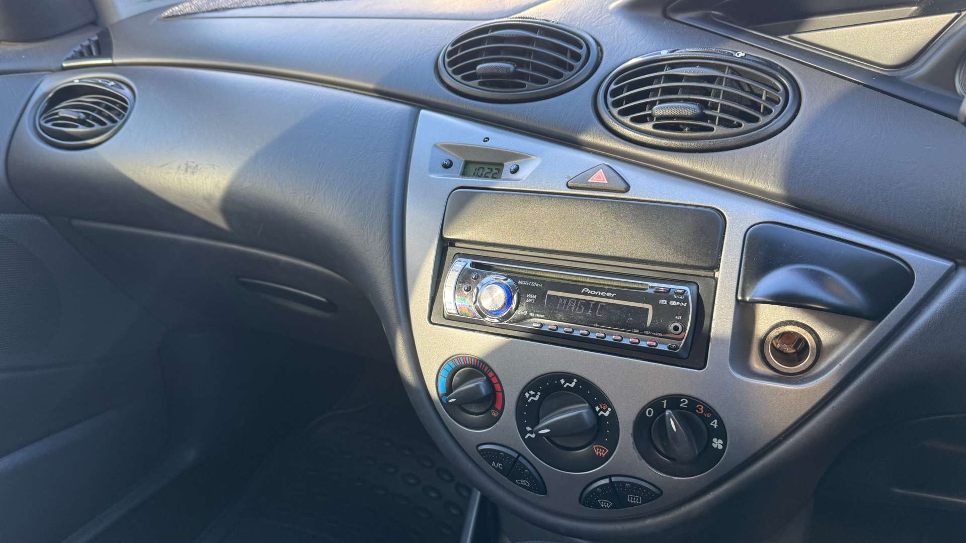 FORD FOCUS 1.6 Focus Zetec Auto 5dr #16