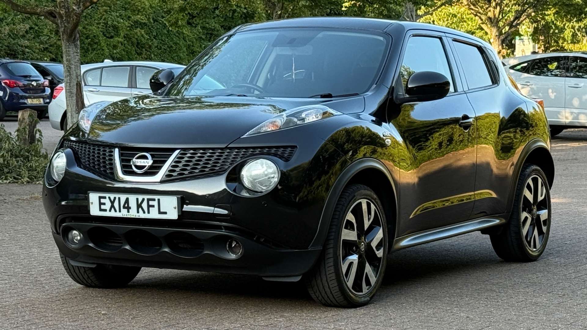 NISSAN JUKE 1.6 Juke N-Tec CVT 5dr #2
